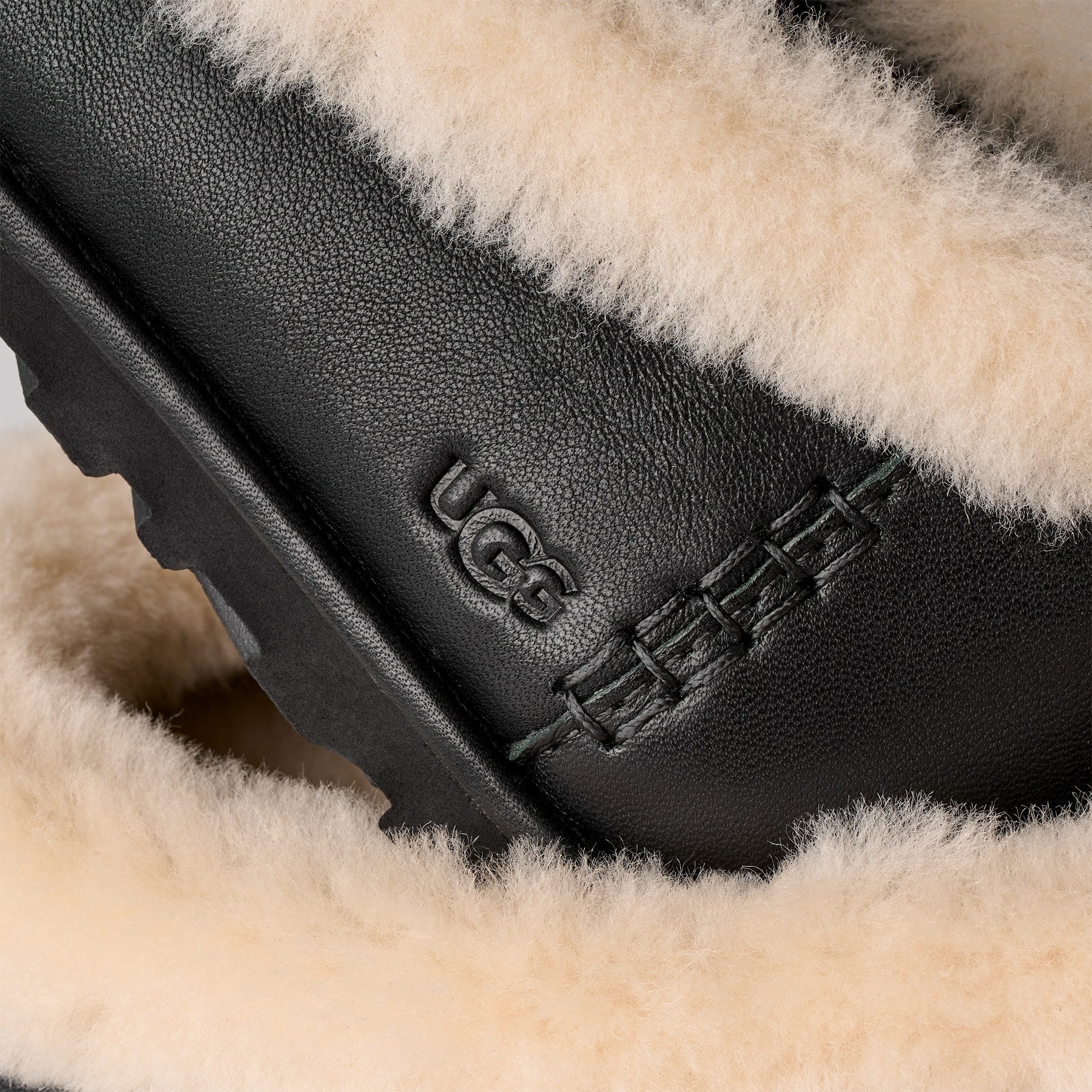 UGG Zora Leather Ballet Flat Ballerina Homeslippers, Flats zum Schlupfen