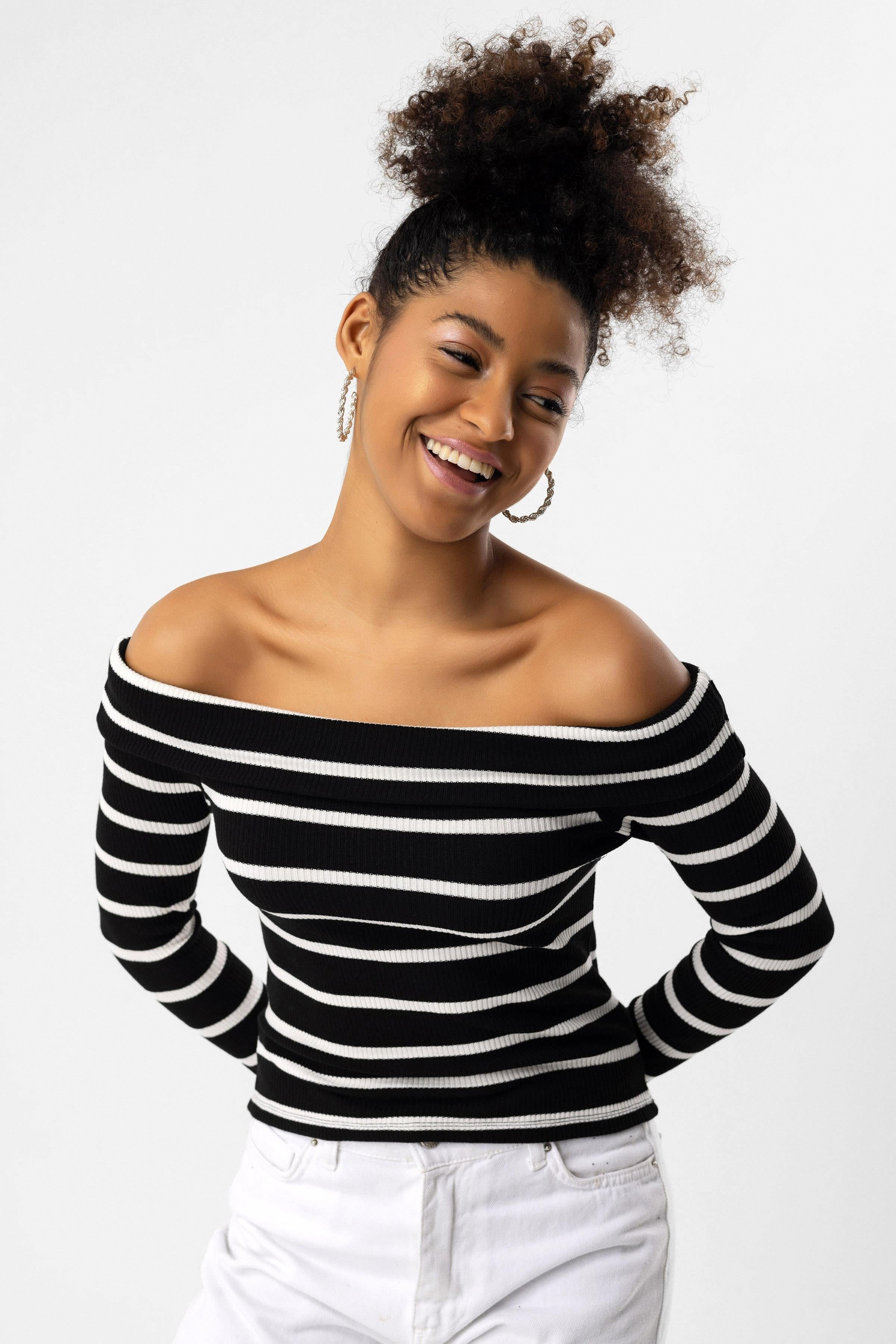 No Matter What T-Shirt Schulterfreie, langärmelige Bluse – Bild 4 von 5