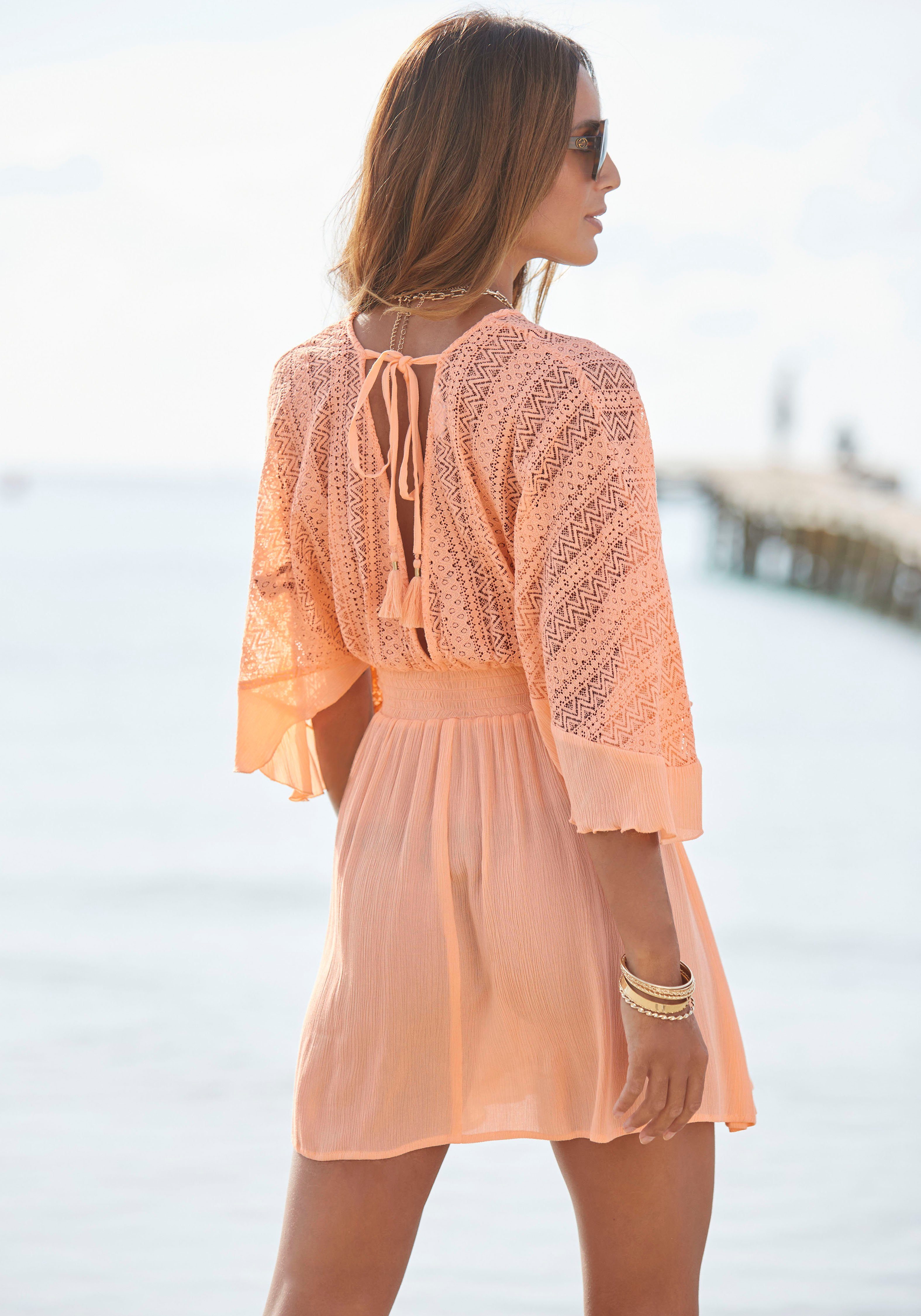 LASCANA Tunikakleid mit weiten Ärmeln, Oberteil aus Spitze, aus leichtem Viskose-Crepe Beachkleid, luftiges Strandkleid, Minikleid, Boho-Kleid, Festival