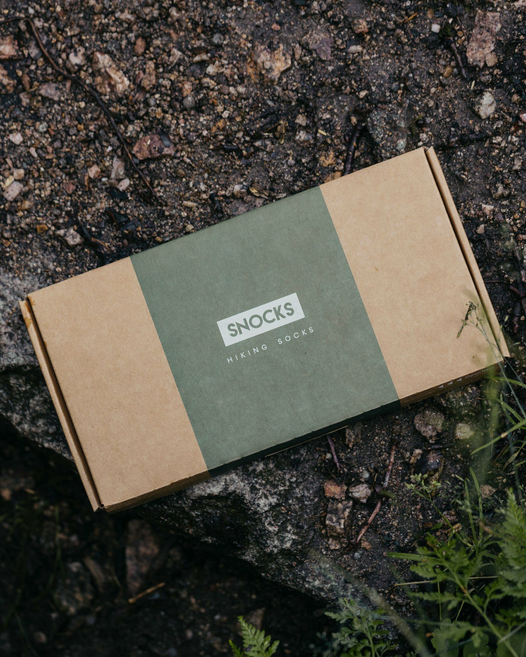 SNOCKS Wandersocken Hiking Socks für Damen & Herren (1-Paar) mit Merinowolle, garantiert keine Schweißfüße