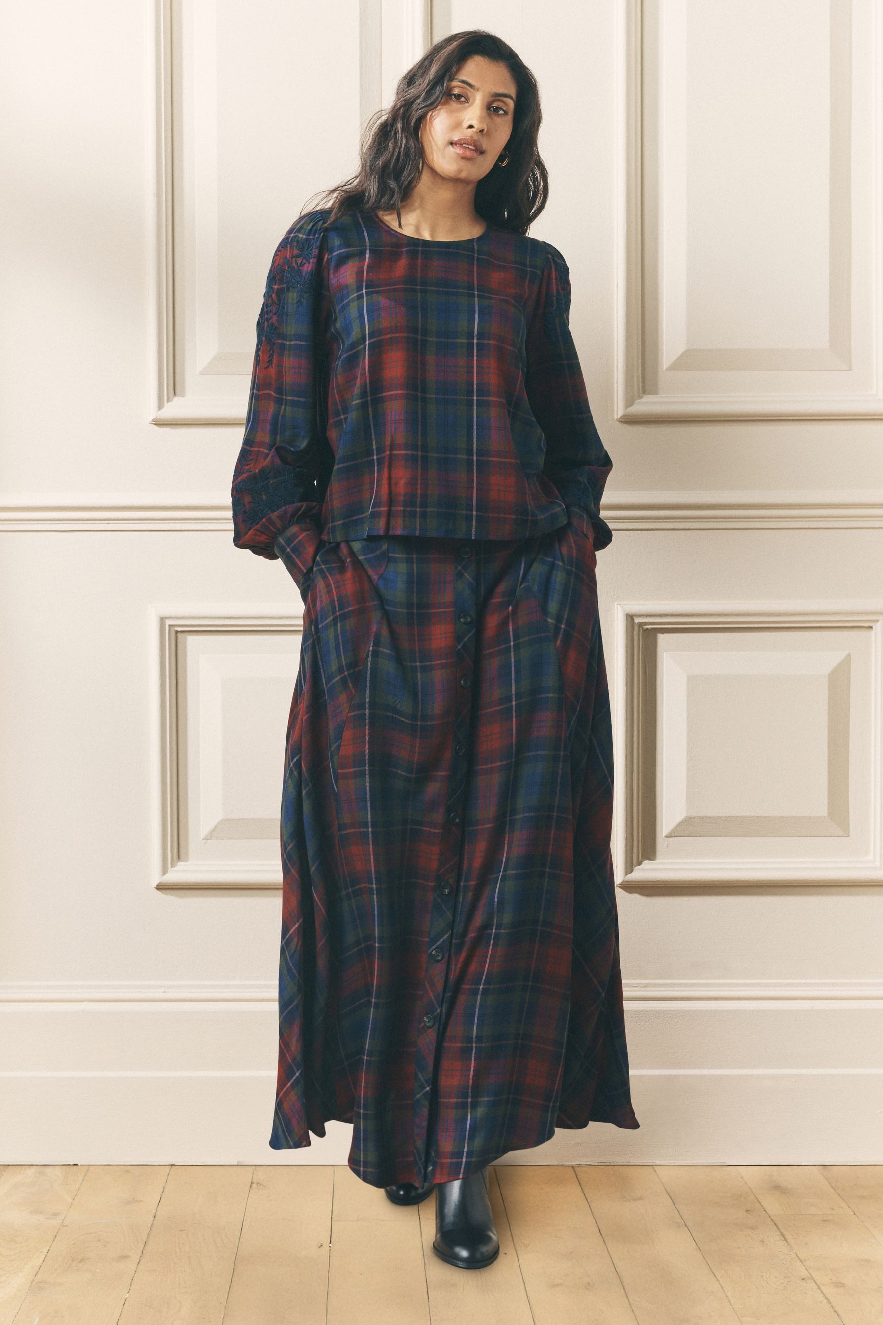 LAURA ASHLEY Maxirock Laura Ashley karierter Co-Ord Viskose-Maxirock (1-tlg)