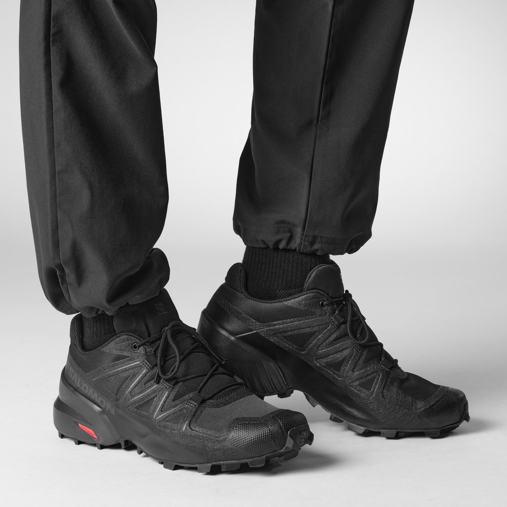 Salomon CROSS EVR Sneaker angelehnt an das Design des Speedcross