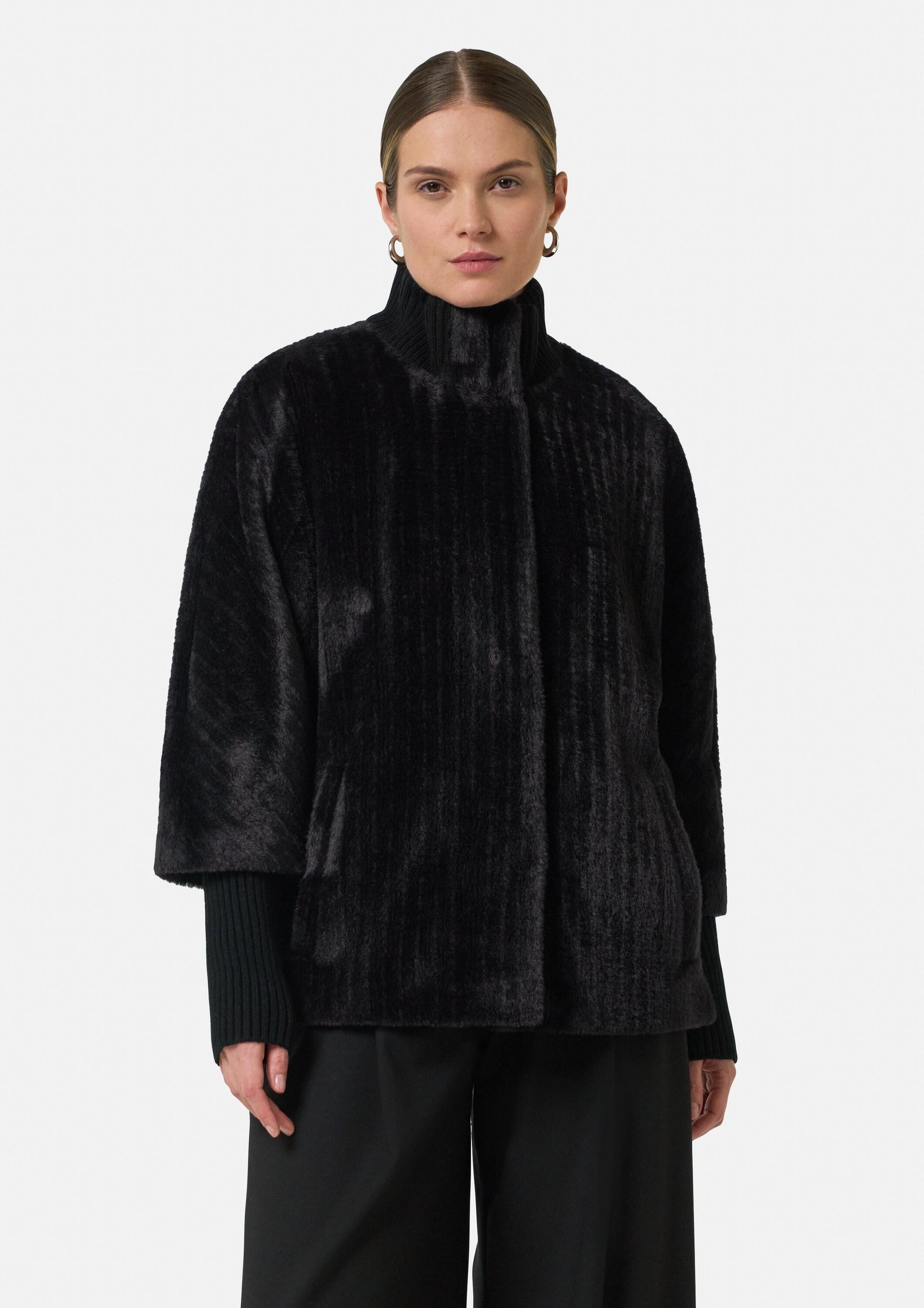 comma Funktionsjacke Outdoor-Jacke Cape aus Teddyplüsch mit Strickdetails günstig online kaufen