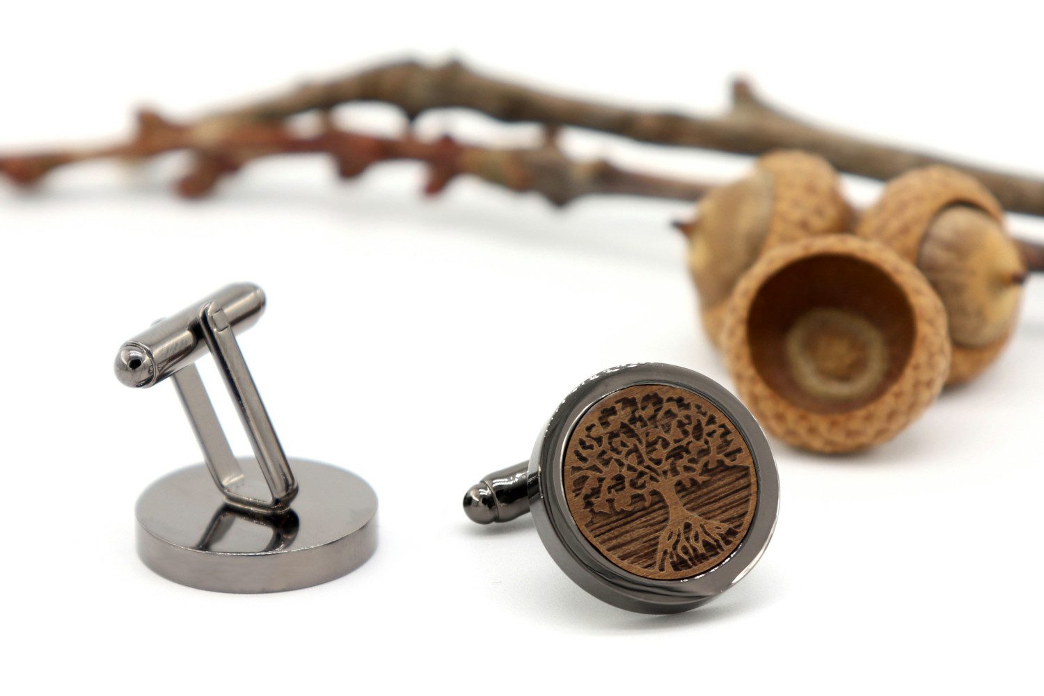 NaturSchatulle Manschettenknöpfe mit Gravur aus Holz und Edelstahl rund für Herren (schwarz/ silber rund, Anker, Lebensbaum, Hirsch Gravur), Cufflinks zur Hochzeit, Anzug, HandMade in Germany, Echtholz