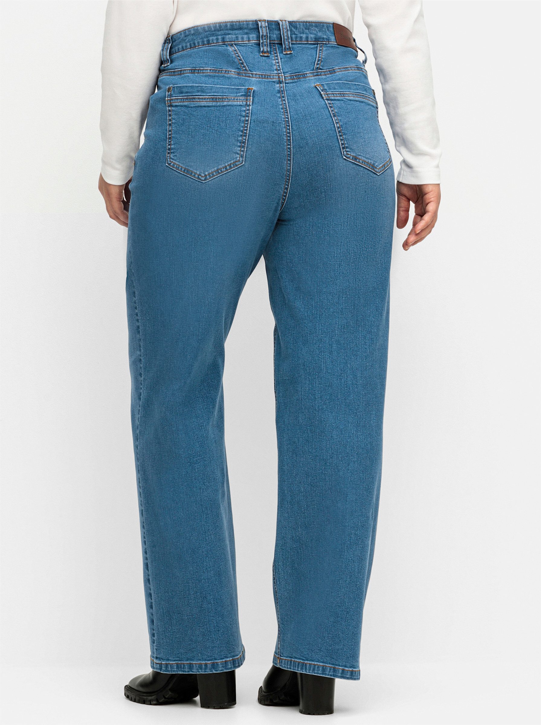 Sheego Bequeme Jeans Weite Jeans ELLA für kräftige Oberschenkel und Waden
