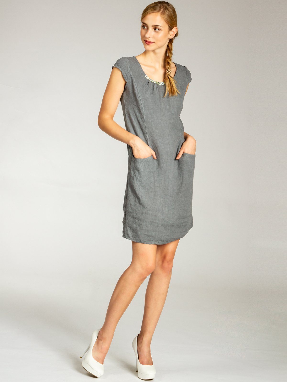 Caspar Sommerkleid SKL018 knielanges Damen Sommer Leinenkleid mit Perlmutt Knöpfe Dekor figurumspielender Schnitt, luftig leicht, angenehm kühlend