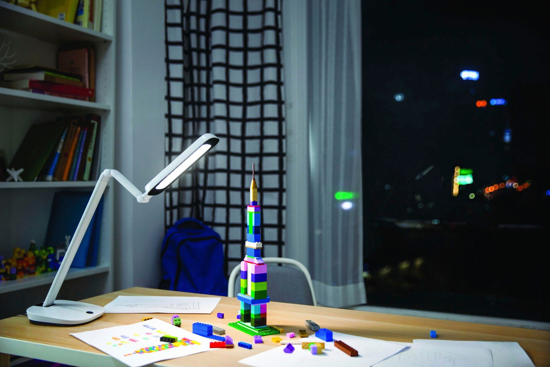 Philips LED Tischleuchte Dimmfunktion, Kaltweiß integriert, RobotPlus, fest LED