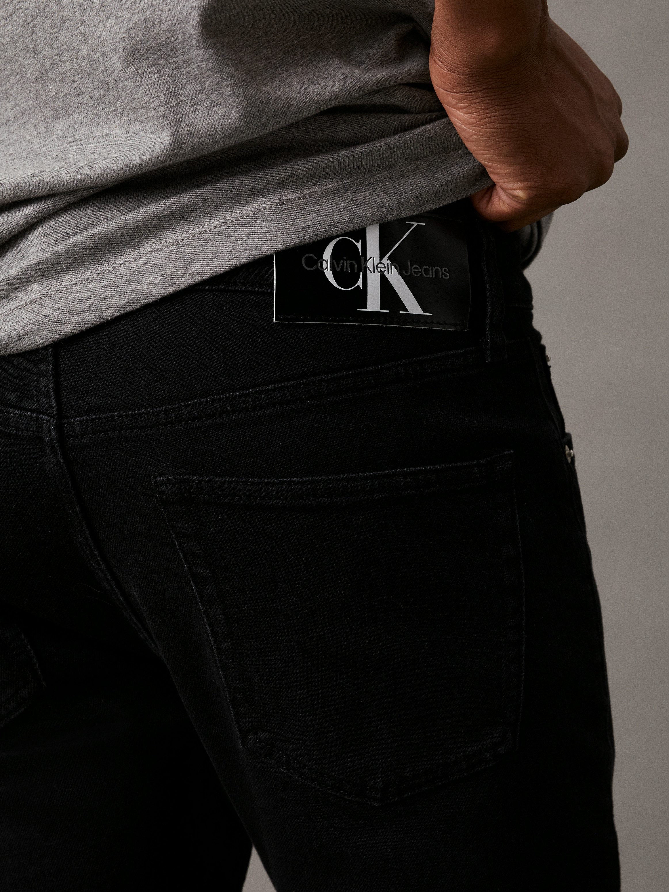 Calvin Klein Jeans Slim-fit-Jeans SLIM TAPER mit Markenlabel