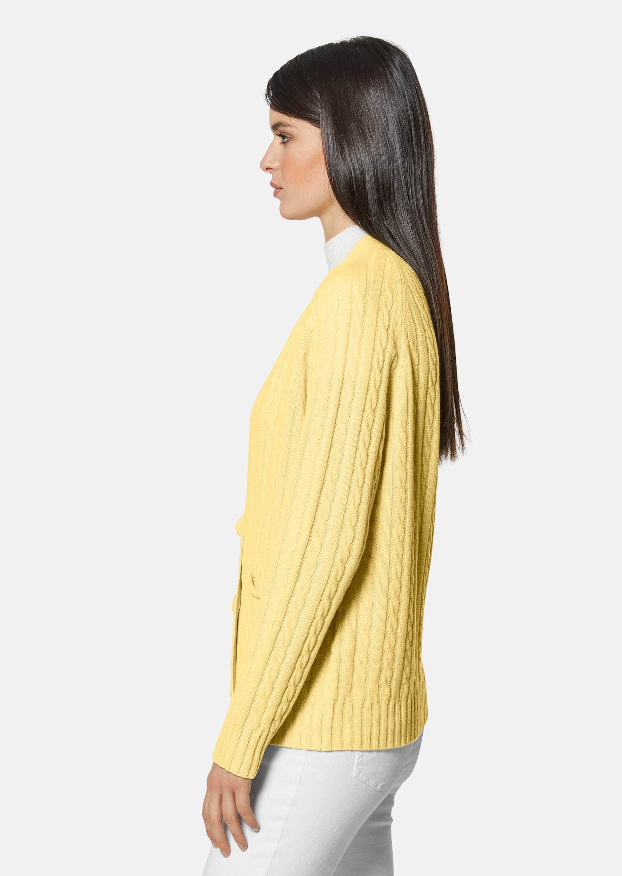 MADELEINE Strickjacke Strickjacke mit Zopfmuster in angesagten Farben