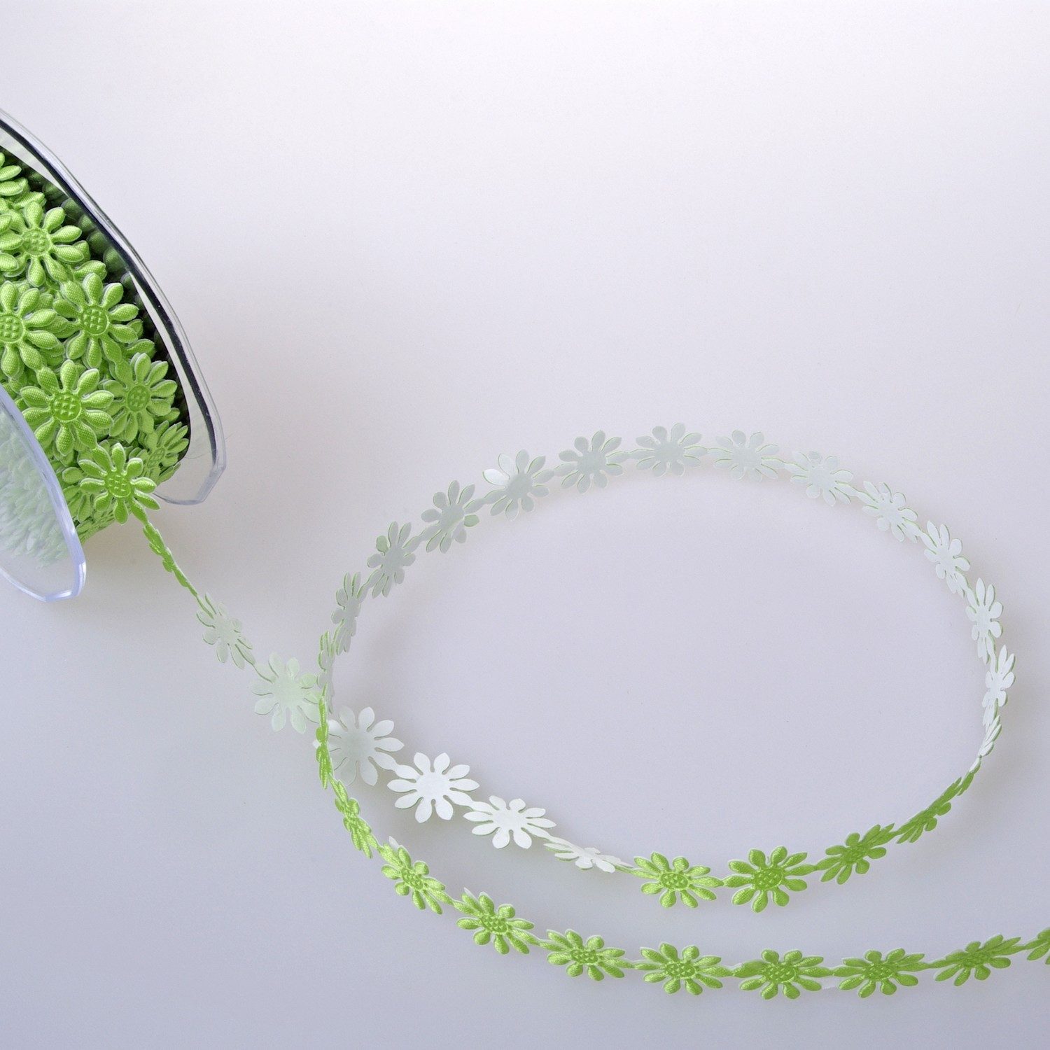 Deko AS Bastelband Blümchen-Tape - SeKleBo® Blümchen - grün - 15mm - 10m - 94541 60