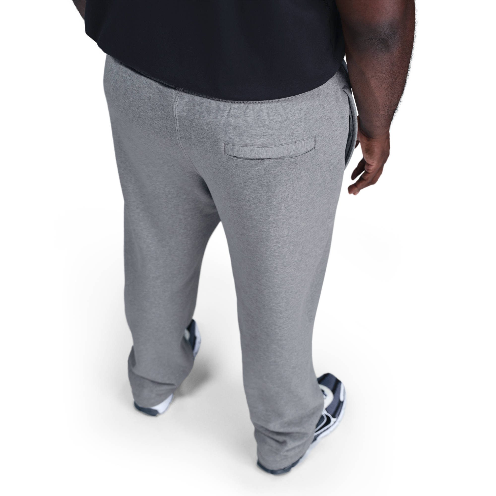 Nike Sportswear Sporthose M NK CLUB BB OH PANT mit Eingrifftaschen und Gesäßtasche, aus Baumwollmischung