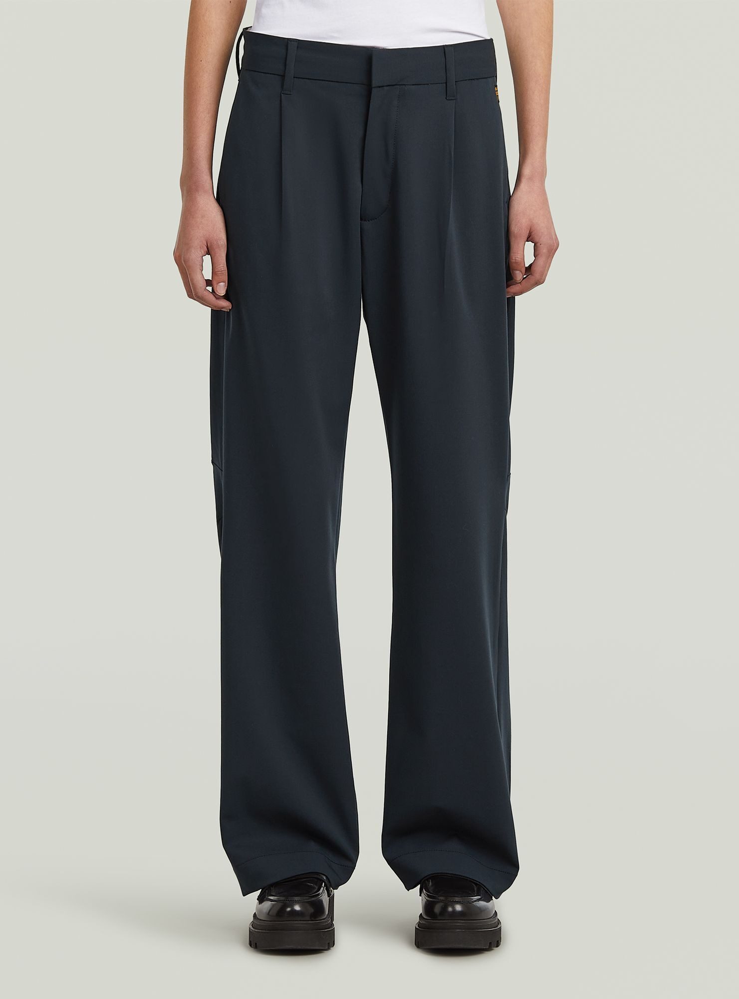 Chinohose Bowey Pleated Chino