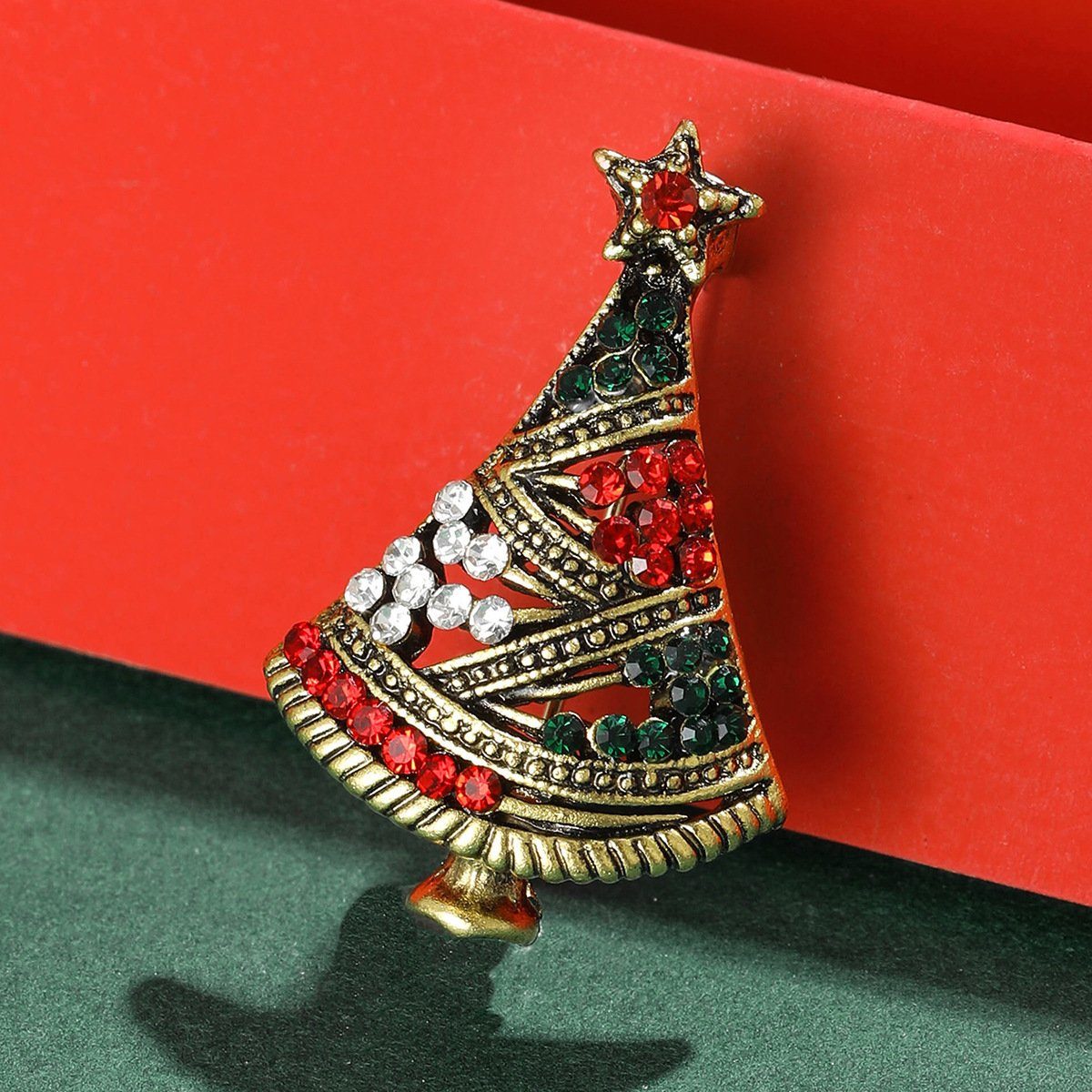 Weihnachtsbaum-Brosche vergoldete Modische, Brosche mit Invanter niedliche Zirkonia