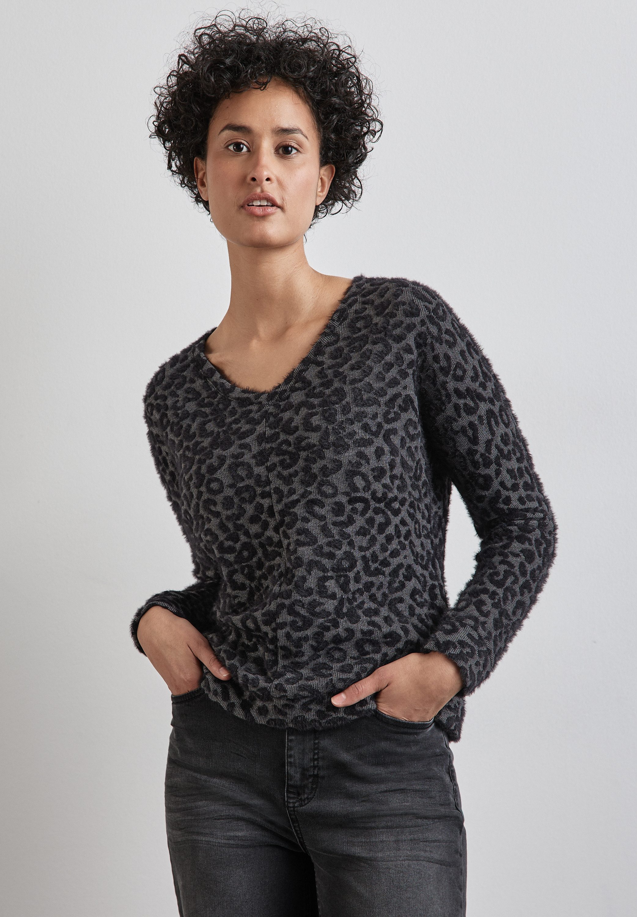 STREET ONE Langarmshirt mit V-Ausschnitt