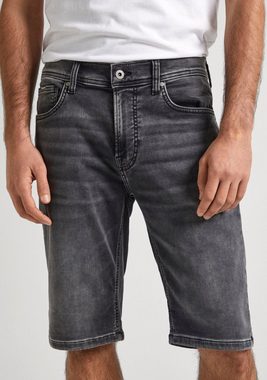 Pepe Jeans Shorts mit Markenlabel auf der Rückseite