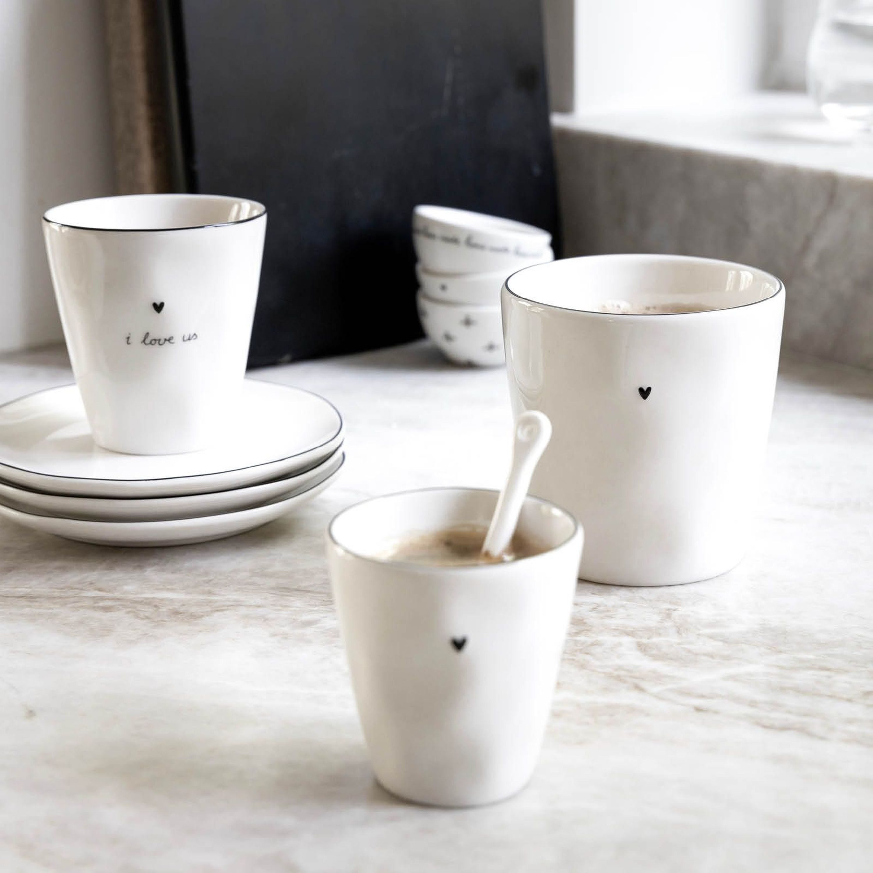 Bastion Collections Tasse Bastion Collections Becher Tasse 250ml Keramik Weiß Rand Schwarz, Keramik