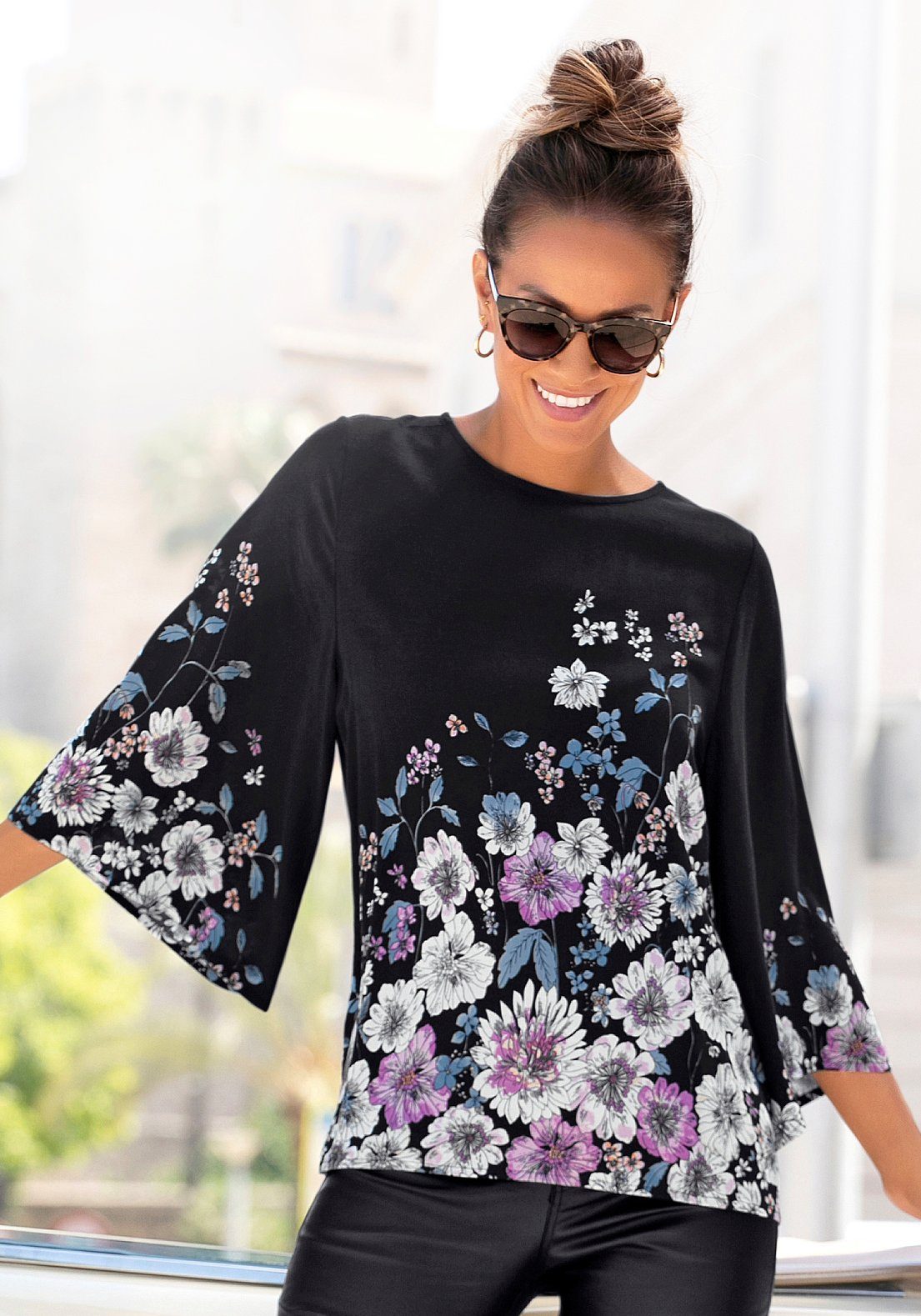 LASCANA Schlupfbluse mit Blumenprint und Trompetenärmeln, Blusenshirt, casual | Schlupfblusen