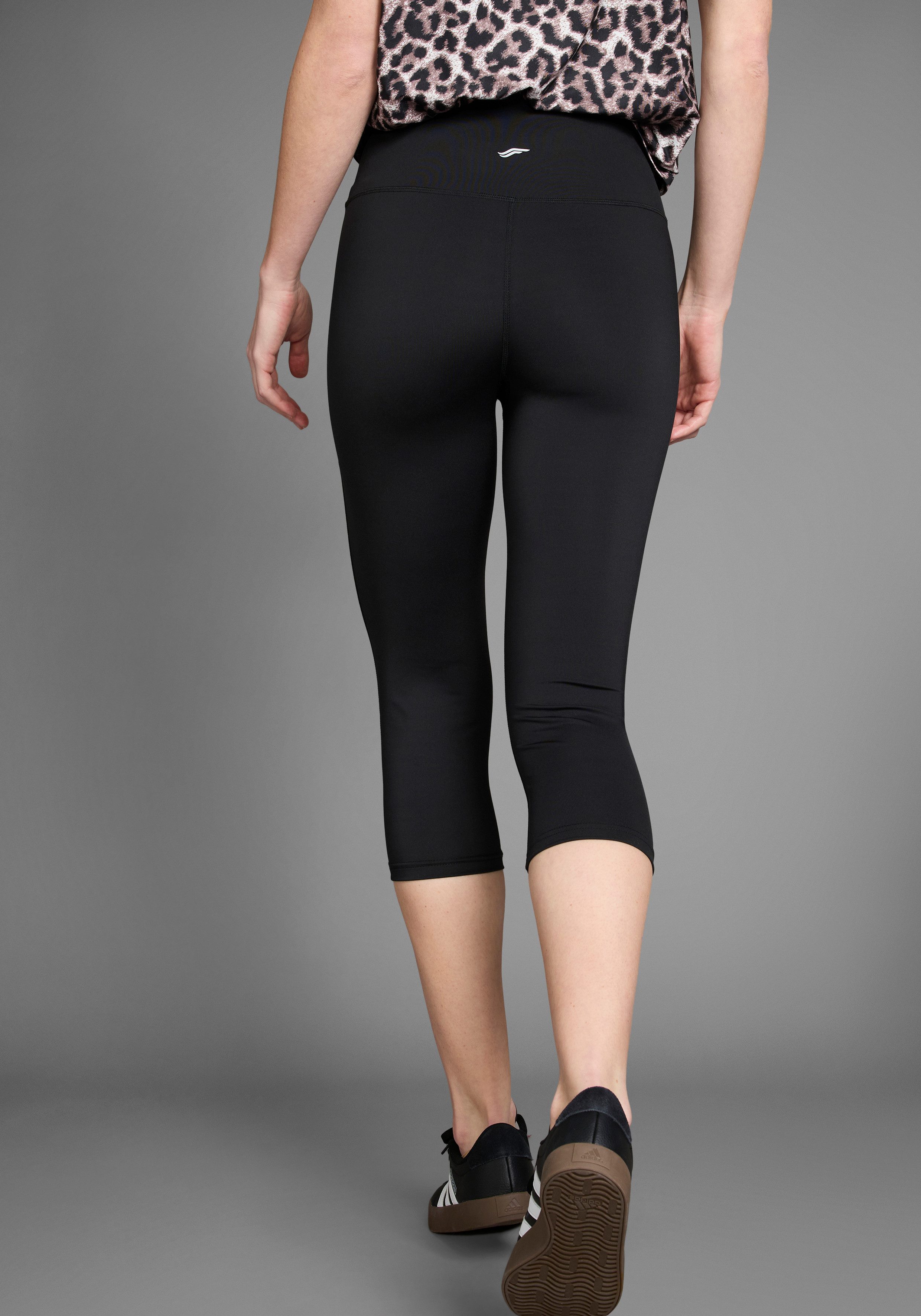 FAYN SPORTS Caprileggings mit Figur formenden Nähten und hohem Bund günstig online kaufen
