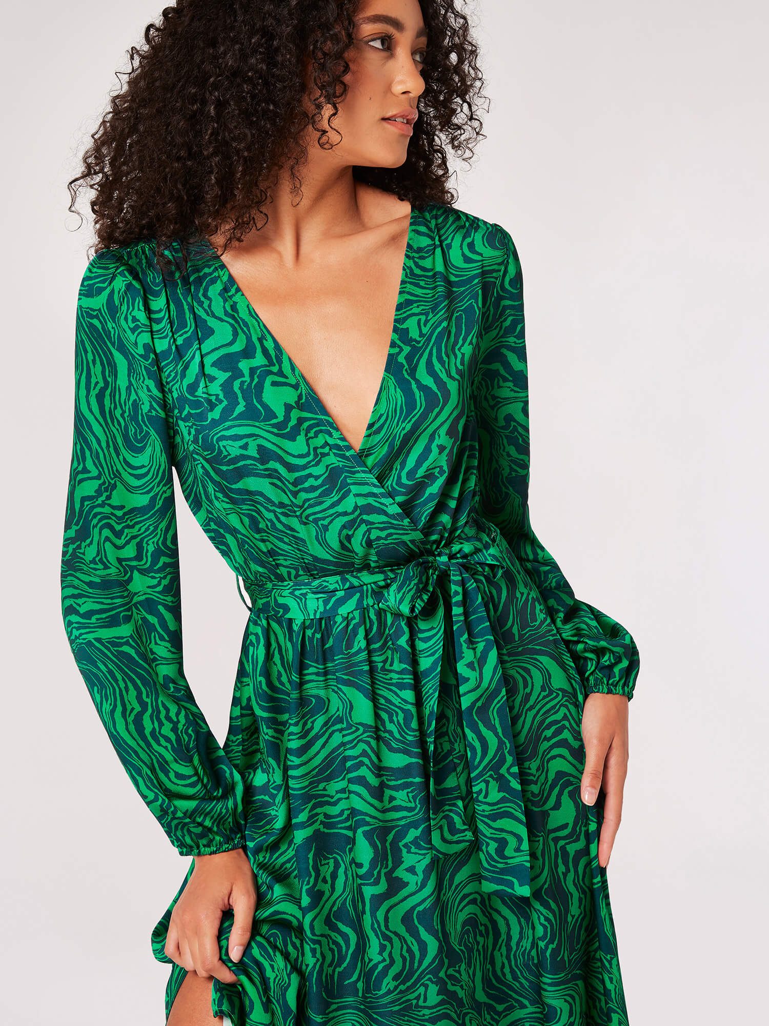 Apricot Druckkleid, (Stoffgürtel) günstig online kaufen