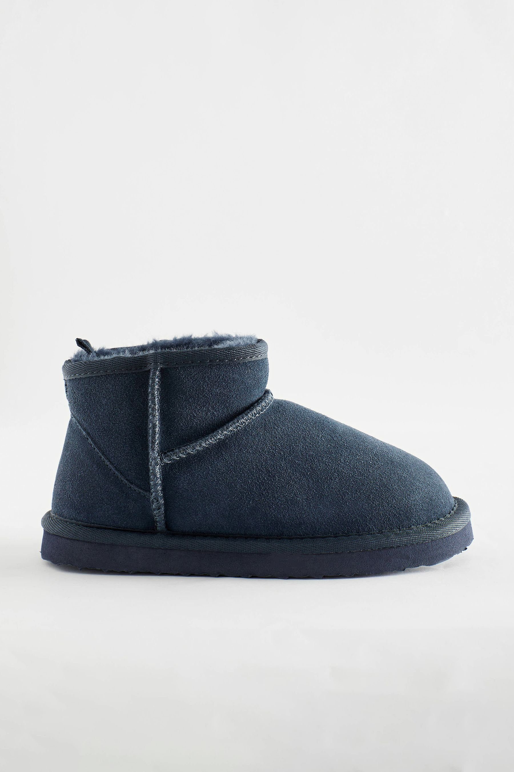 Next Slipper-Stiefel aus Velourleder mit warmem Futter Hausschuh (1-tlg)