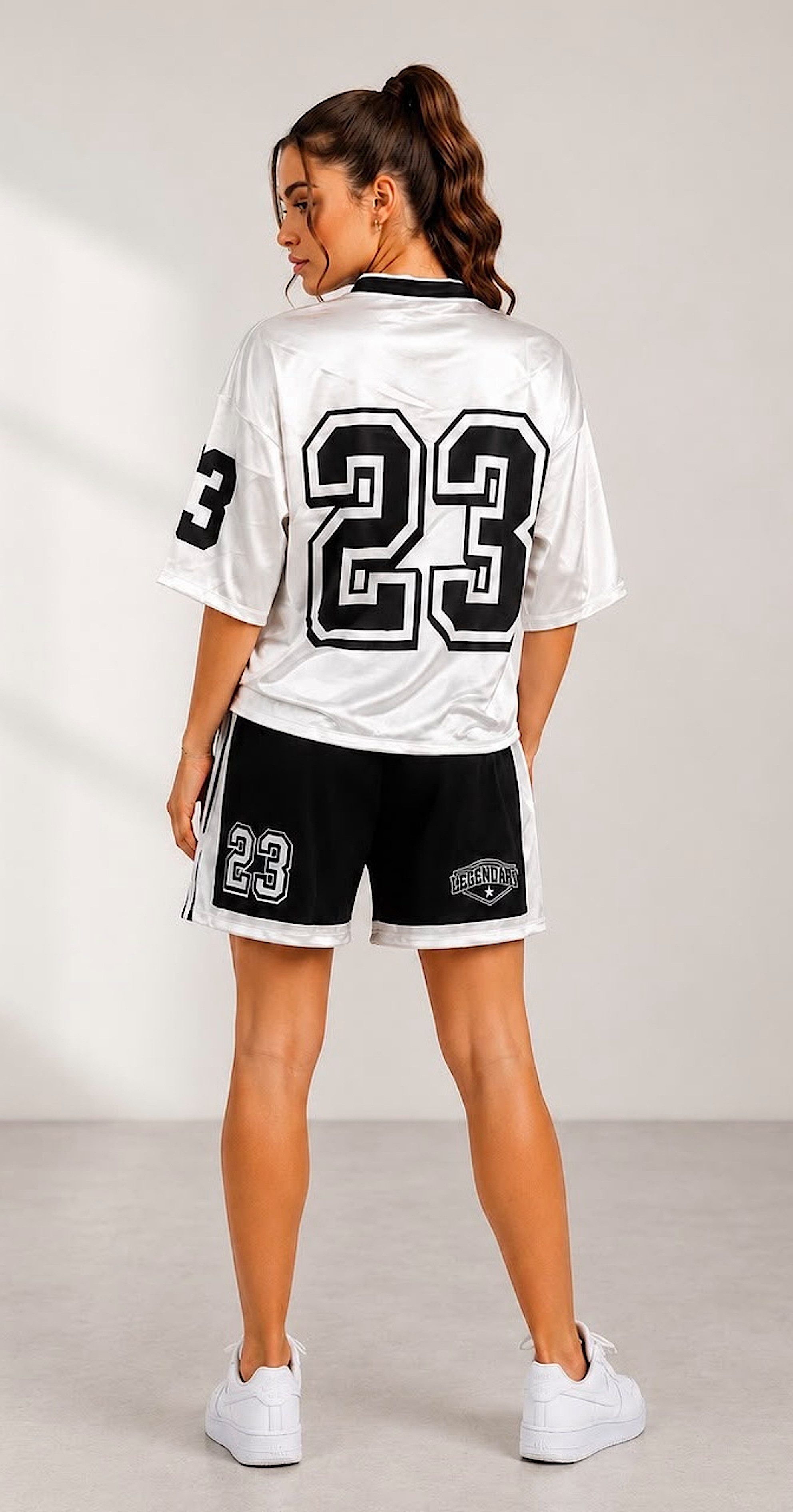 Worldclassca T-Shirt & Shorts Worldclassca 2tlg Oversize SET Shirt + Shorts Jogginganzug Print 23 Neue Kollektion - Stilvolle und gemütliche Streetwear Mode für Damen