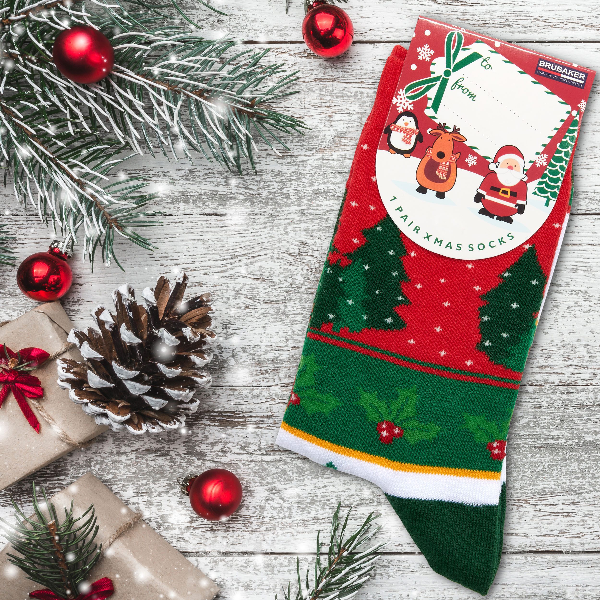 BRUBAKER Socken Weihnachtssocken für Damen und Herren - Weihnachtsbaum Muster Rot/Grün (Weihnachtsmotiv, 1-Paar, Lustige Freizeitsocken) Baumwolle Socken Weihnachten - Unisex Baumwollsocken