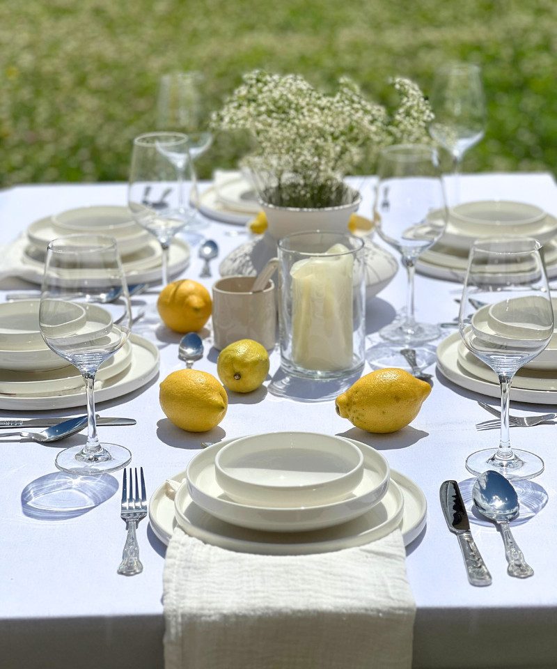 Zoha Geschirr-Set Pure Teller Set aus Porzellan in weiß (48-tlg), Porzellan, Spülmaschinengeeignet und Mikrowellengeeignet