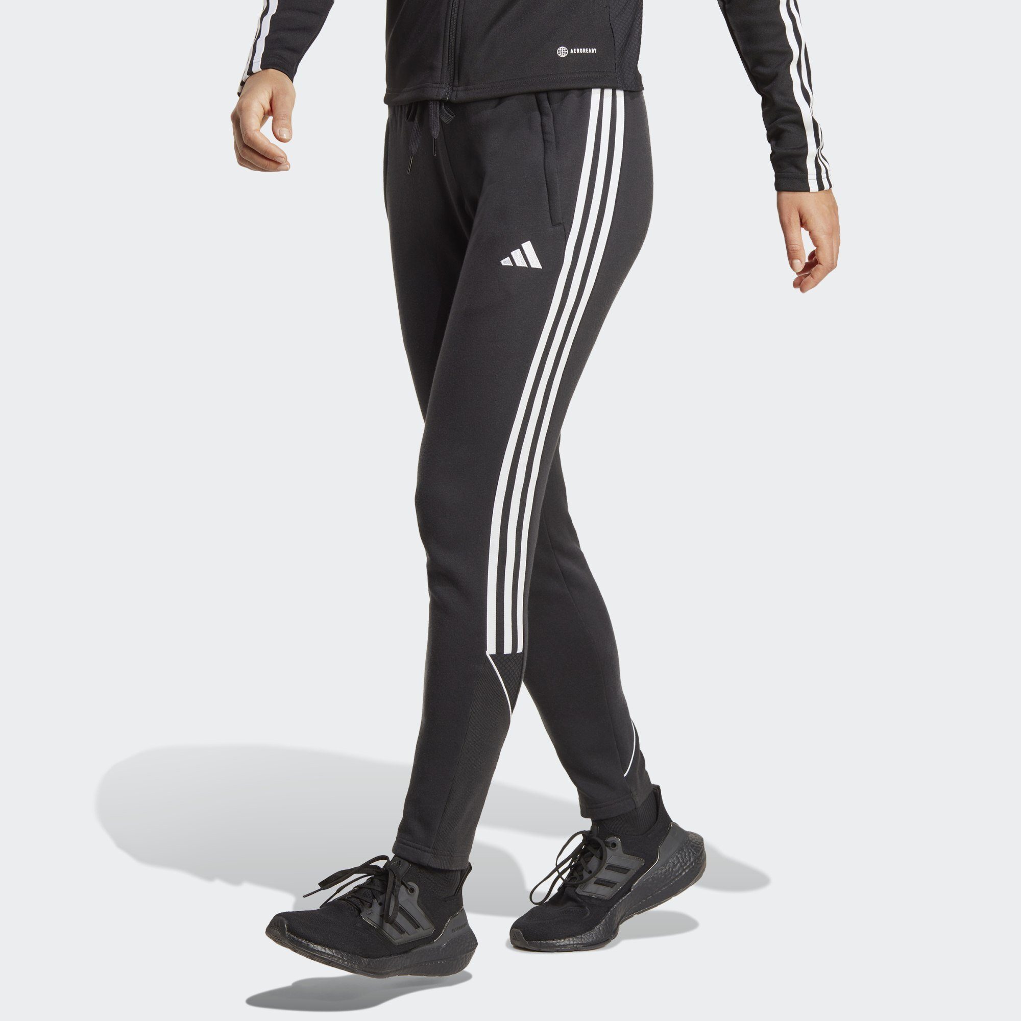 adidas Performance Trainingshose TIRO 23 LEAGUE JOGGINGHOSE, Dieses Model  ist 178 cm groß und trägt Größe