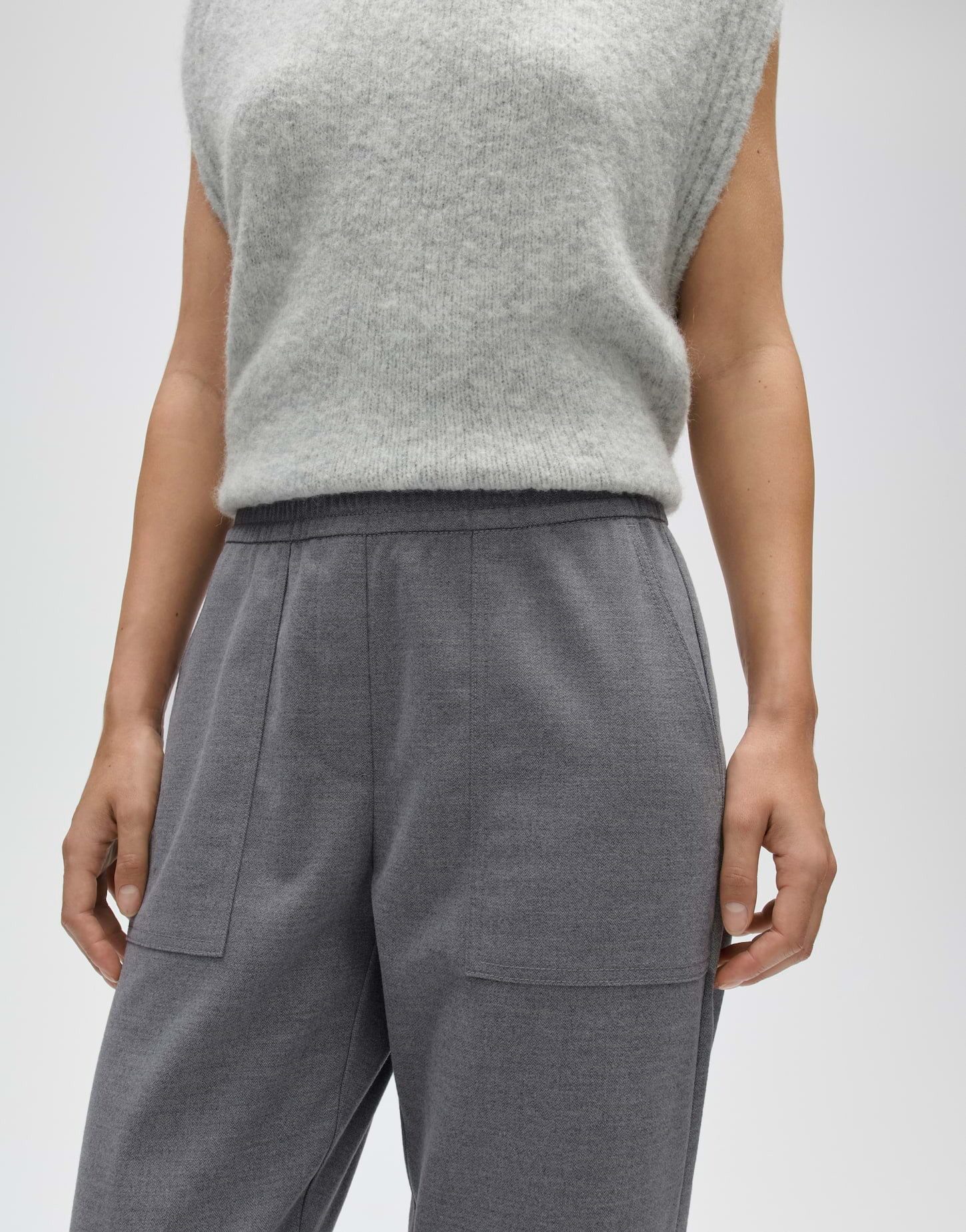 OPUS Stoffhose mit Cargotaschen Schmal zulaufendes Bein mit Cargotaschen und Komfortbund – Bild 4 von 5
