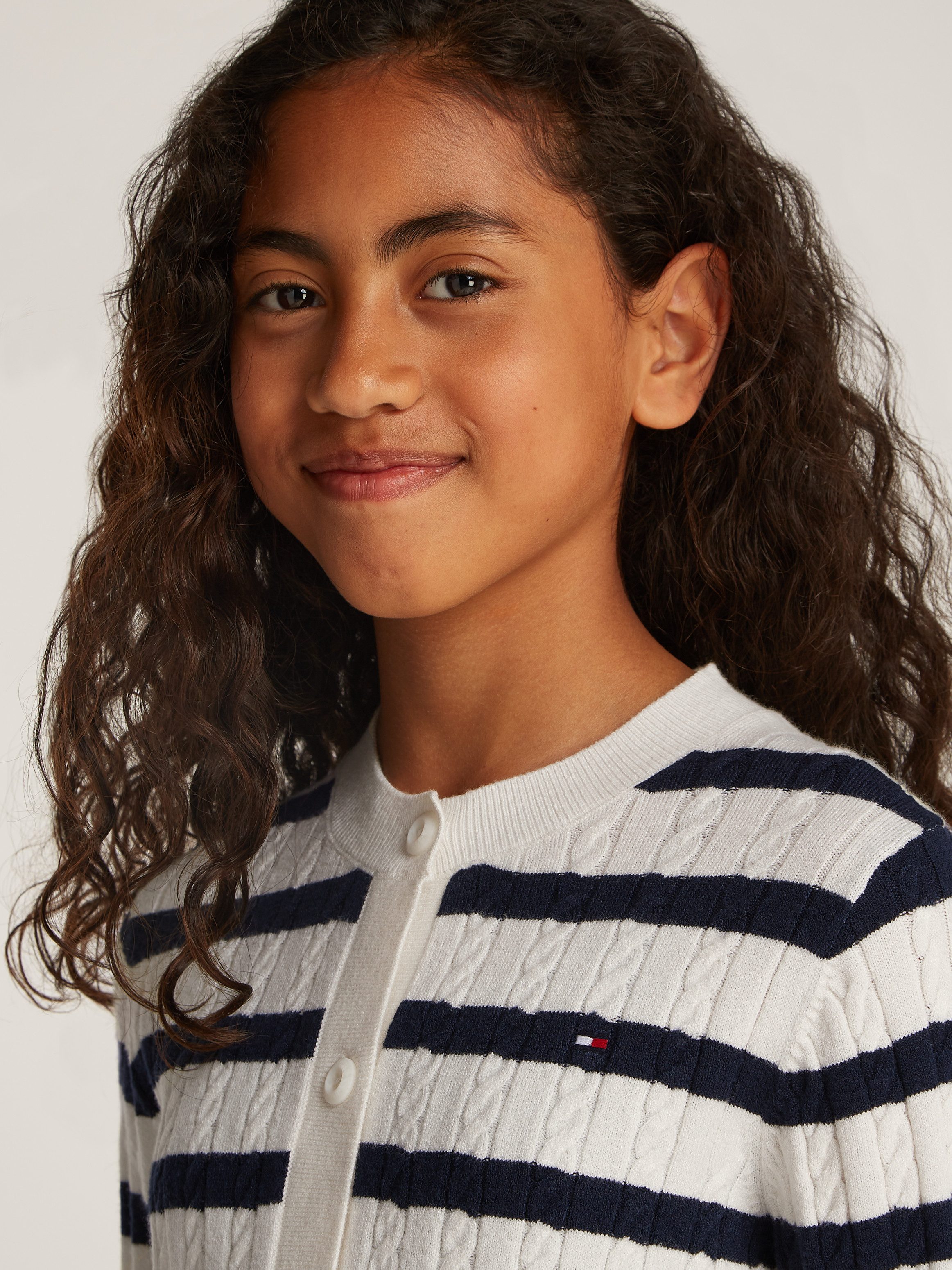 Tommy Hilfiger Strickjacke MINI CABLE CARDIGAN mit kleinem Zopfmuster