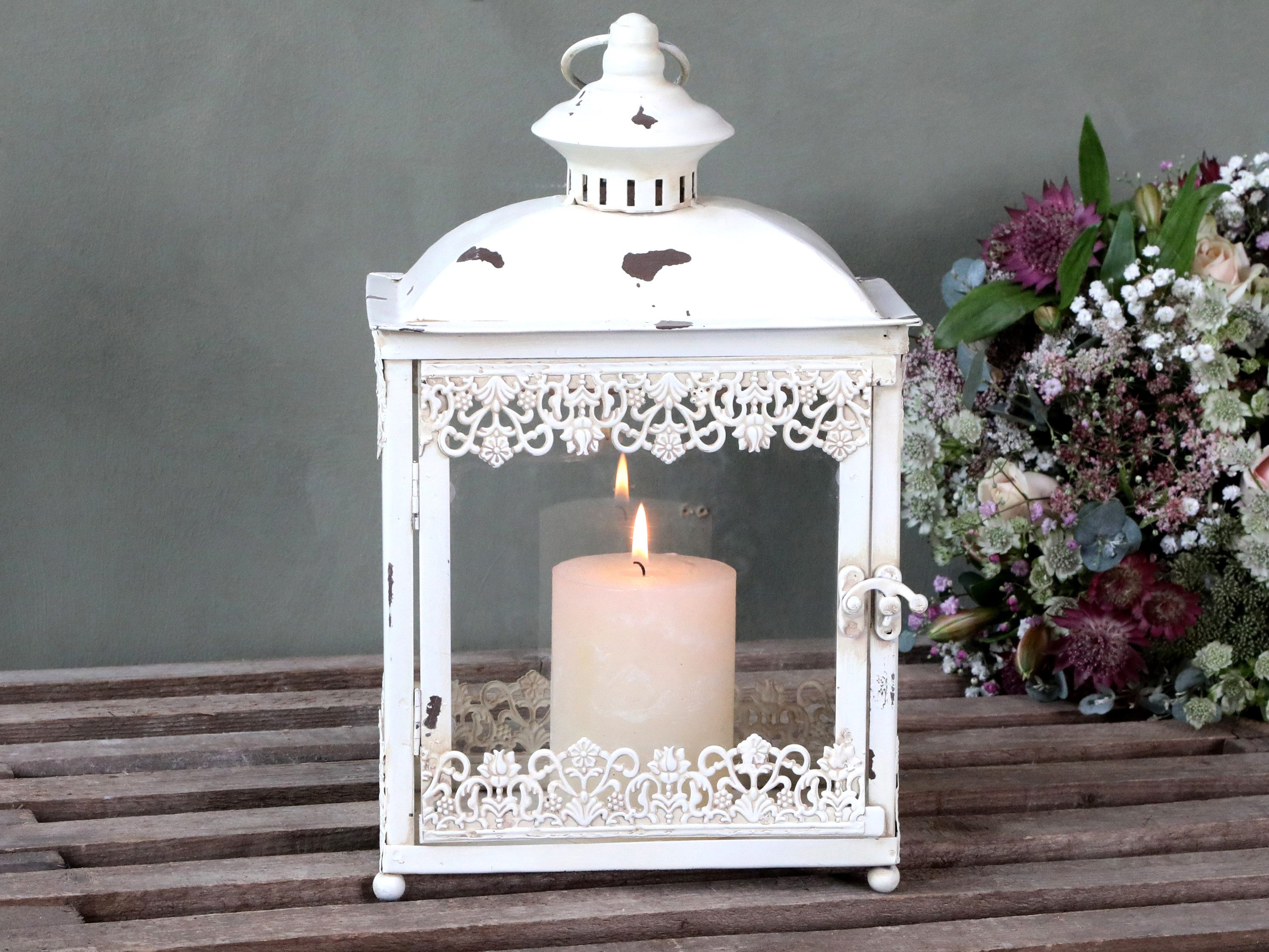 Chic Antique Kerzenlaterne Vintage Laterne aus Metall Antik Creme Metalldekor 2 Größen, Antik Creme Oberfläche im Shabby Chic Look