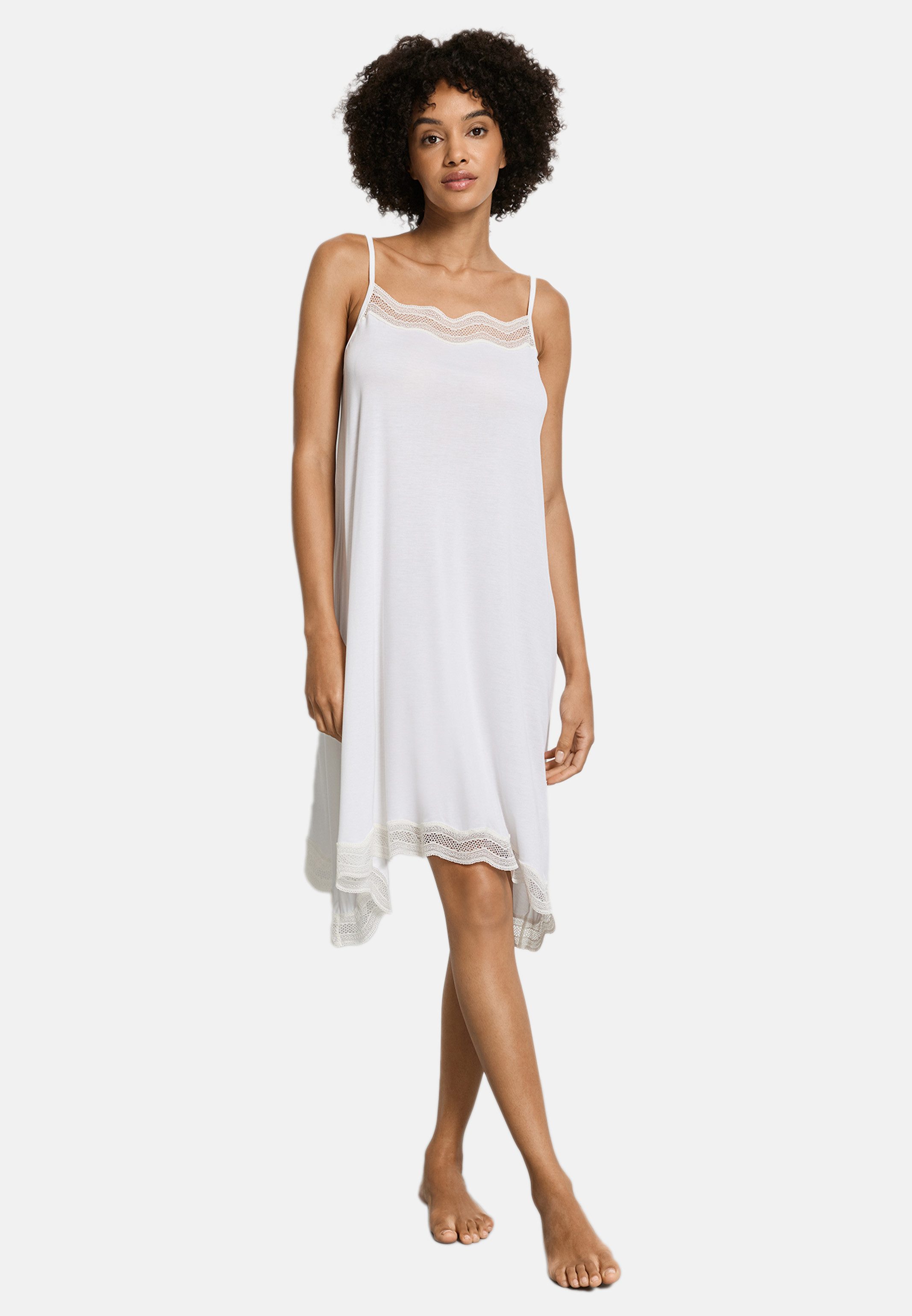 Hanro Nachthemd Cira (1-tlg) Nachthemd - Atmungsaktiv - Zarte Spitze als Akzent