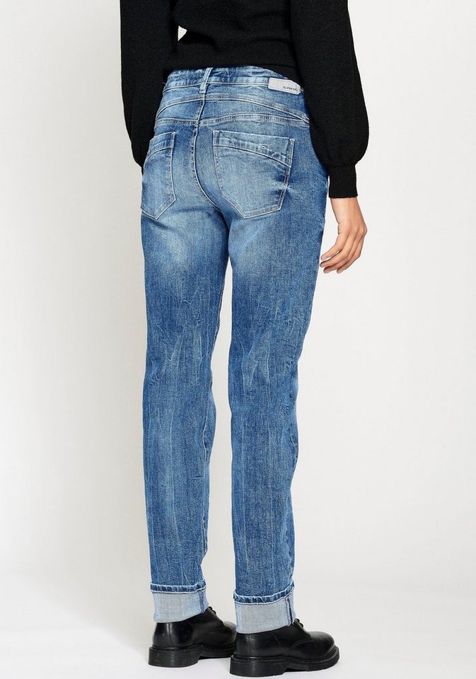 GANG Straight-Jeans 94RUBINA, Große Gesäßtaschen und schöne Details