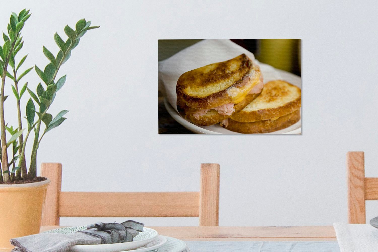 Wanddeko, cm St), auf (1 Wandbild OneMillionCanvasses® Schinken-Käse-Toast 30x20 einer Aufhängefertig, Leinwandbild Leinwandbilder, Serviette,