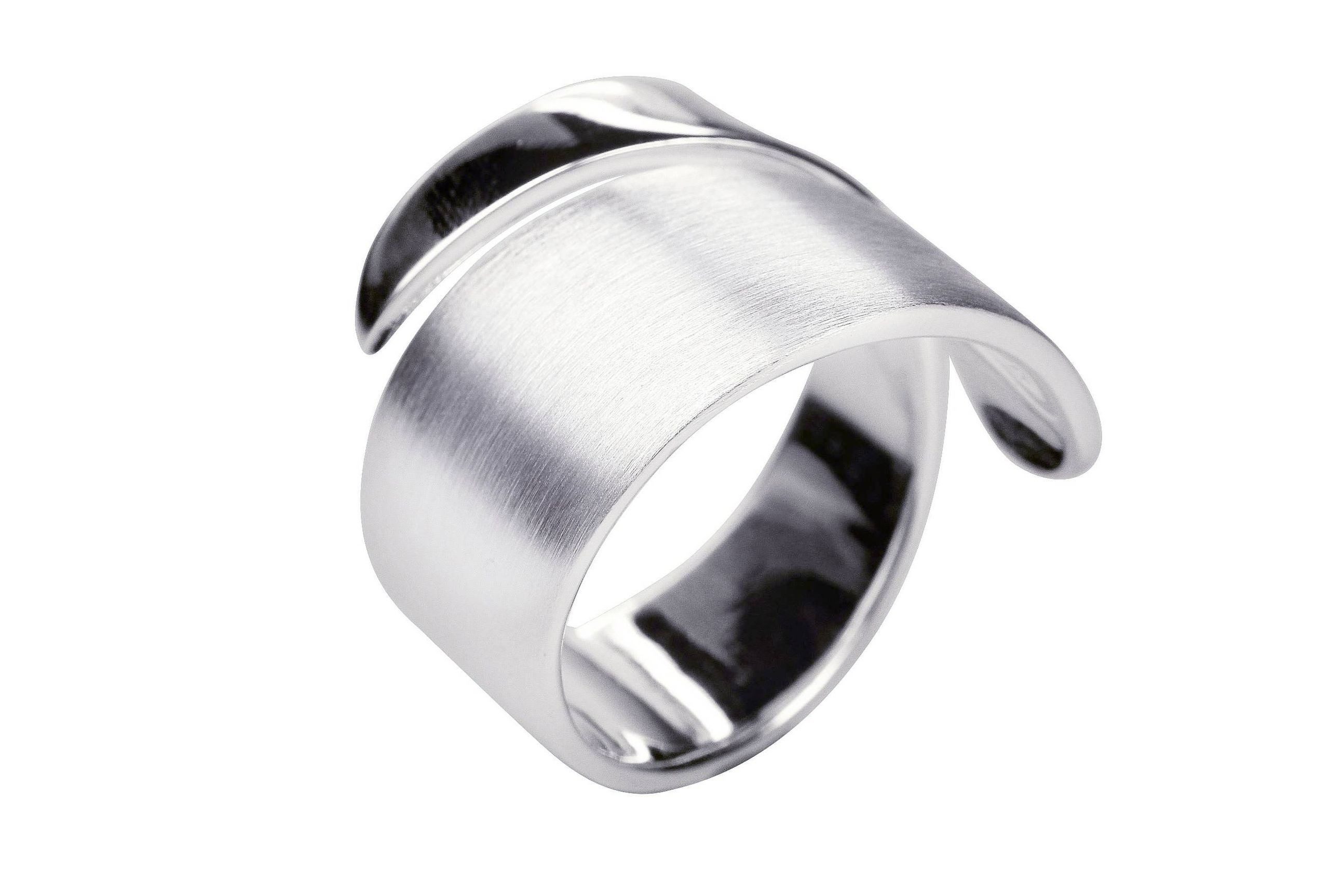 Fingerring Diagonaler Bandring "Entgegengesetzt"