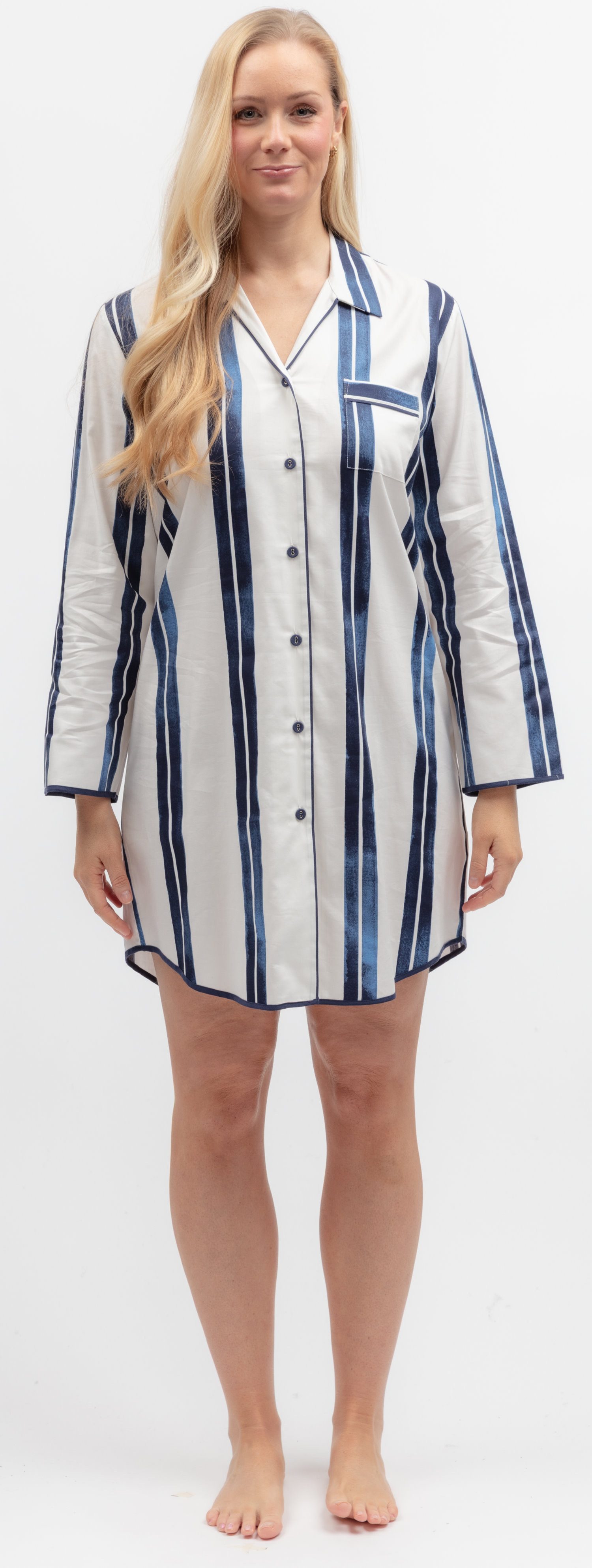 Cyberjammies Nachthemd Damen Schlafshirt geknöpft (1-tlg) Modisches Design