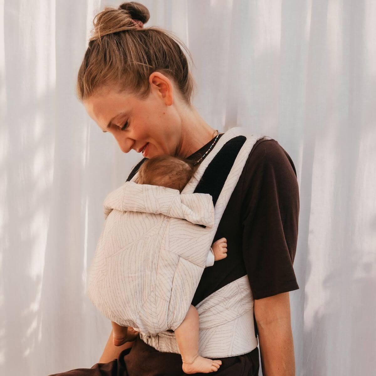 Hoppediz Babytrage Bondolino b.pure, Komforttrage ab Geburt (3 - 20 kg) Bauchtrage, Rückentrage & Hüfttrage – Bild 3 von 5