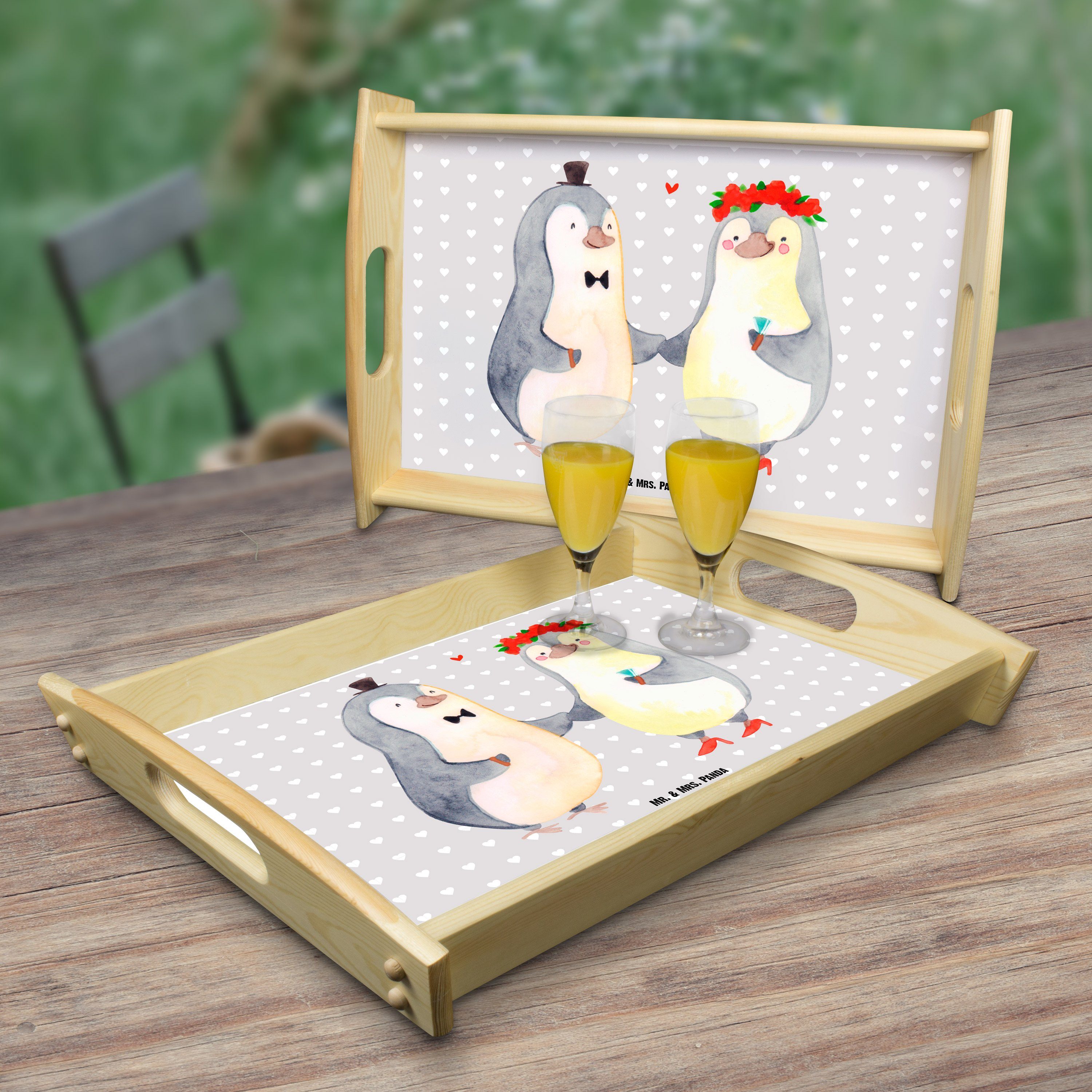 Mr. & Mrs. Pinguin Panda Grau Echtholz Bräutigam, Heirat - - (1-tlg) Geschenk, Tablett lasiert, Pastell Hochzeit, Heirat