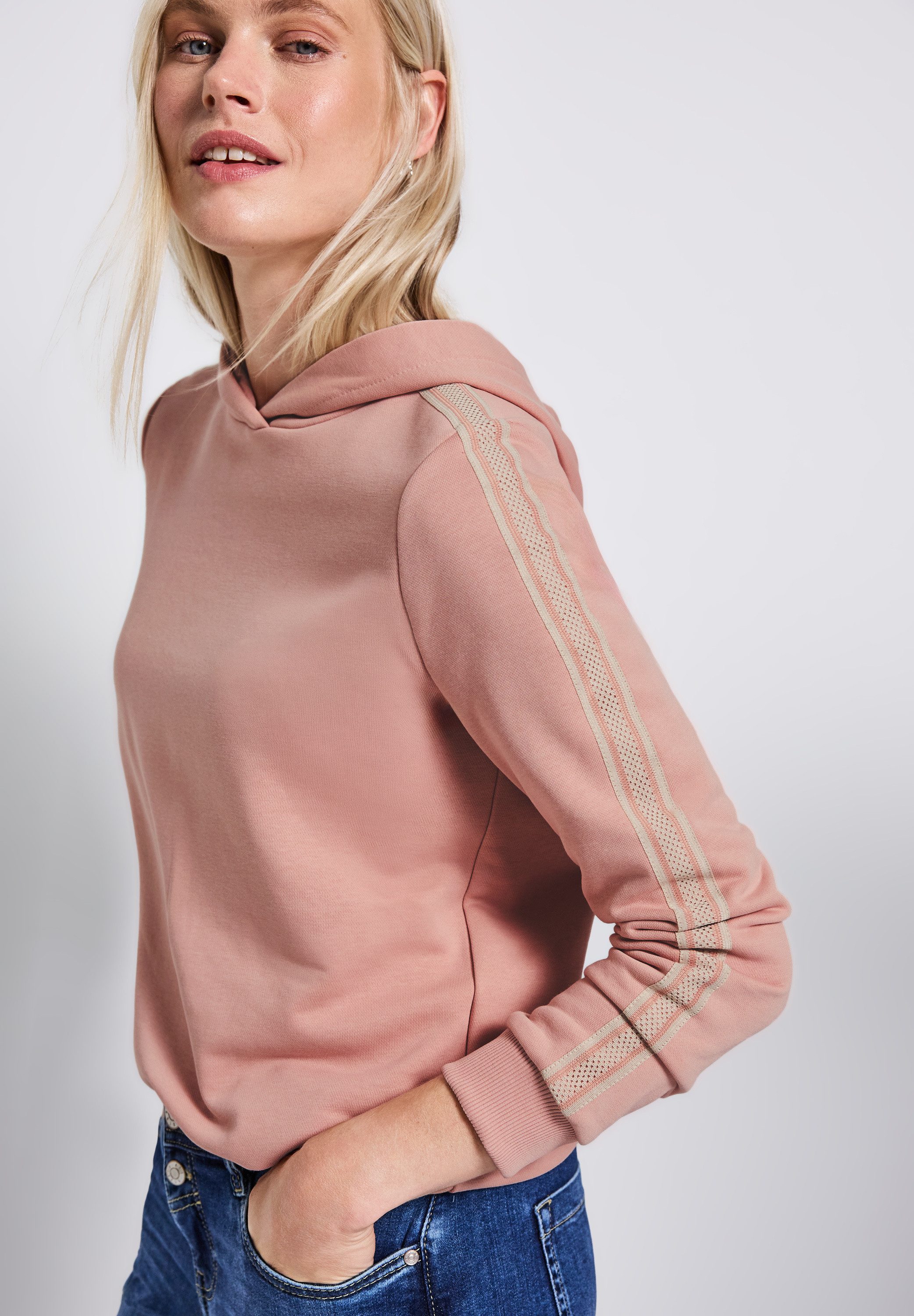 STREET ONE Hoodie mit Tunnelzug am Saum