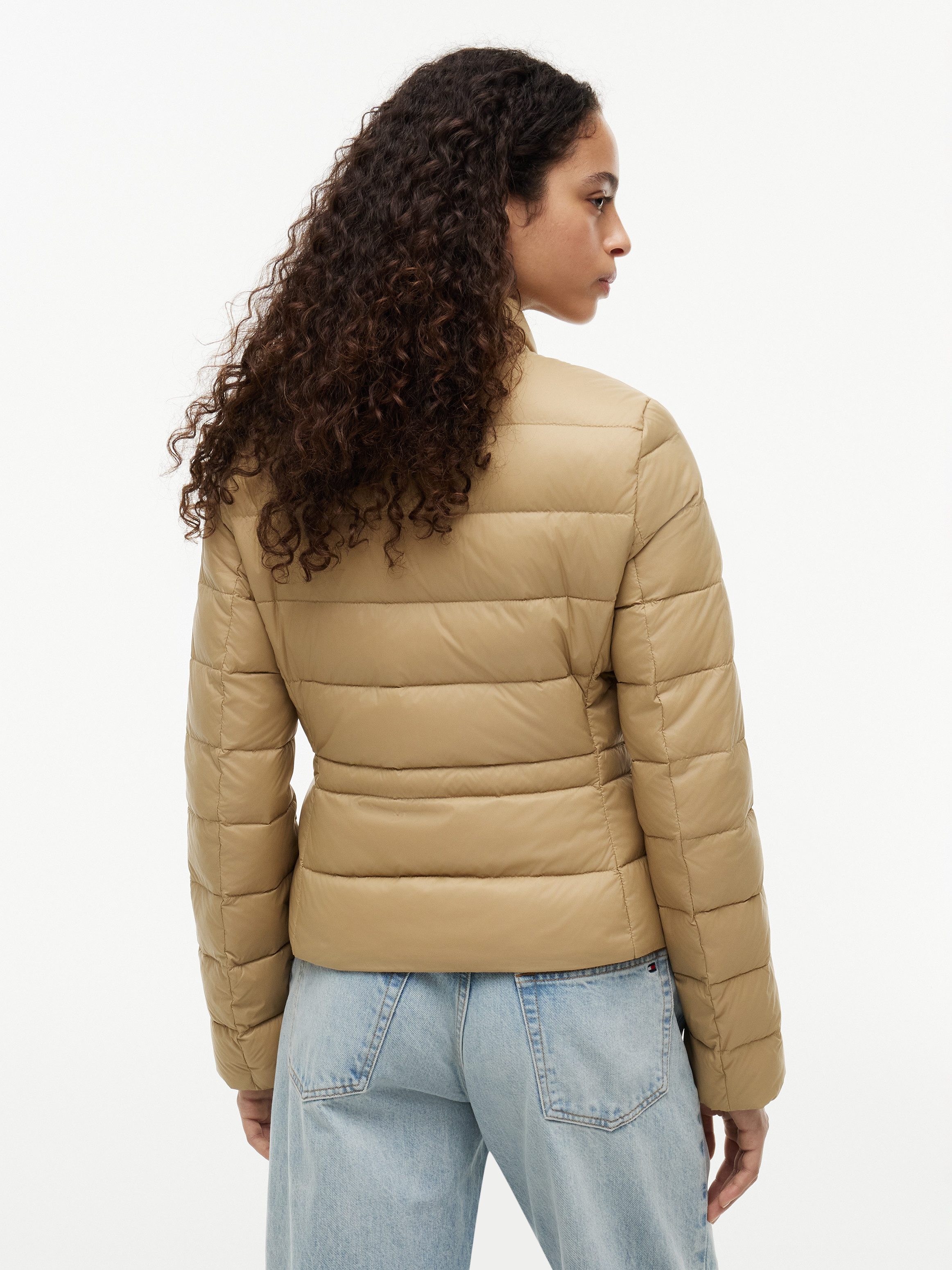 Tommy Hilfiger Daunenjacke LW DOWN PACKABLE JACKET aus pflegeleichter Kunstfaser, leichte Steppqualität