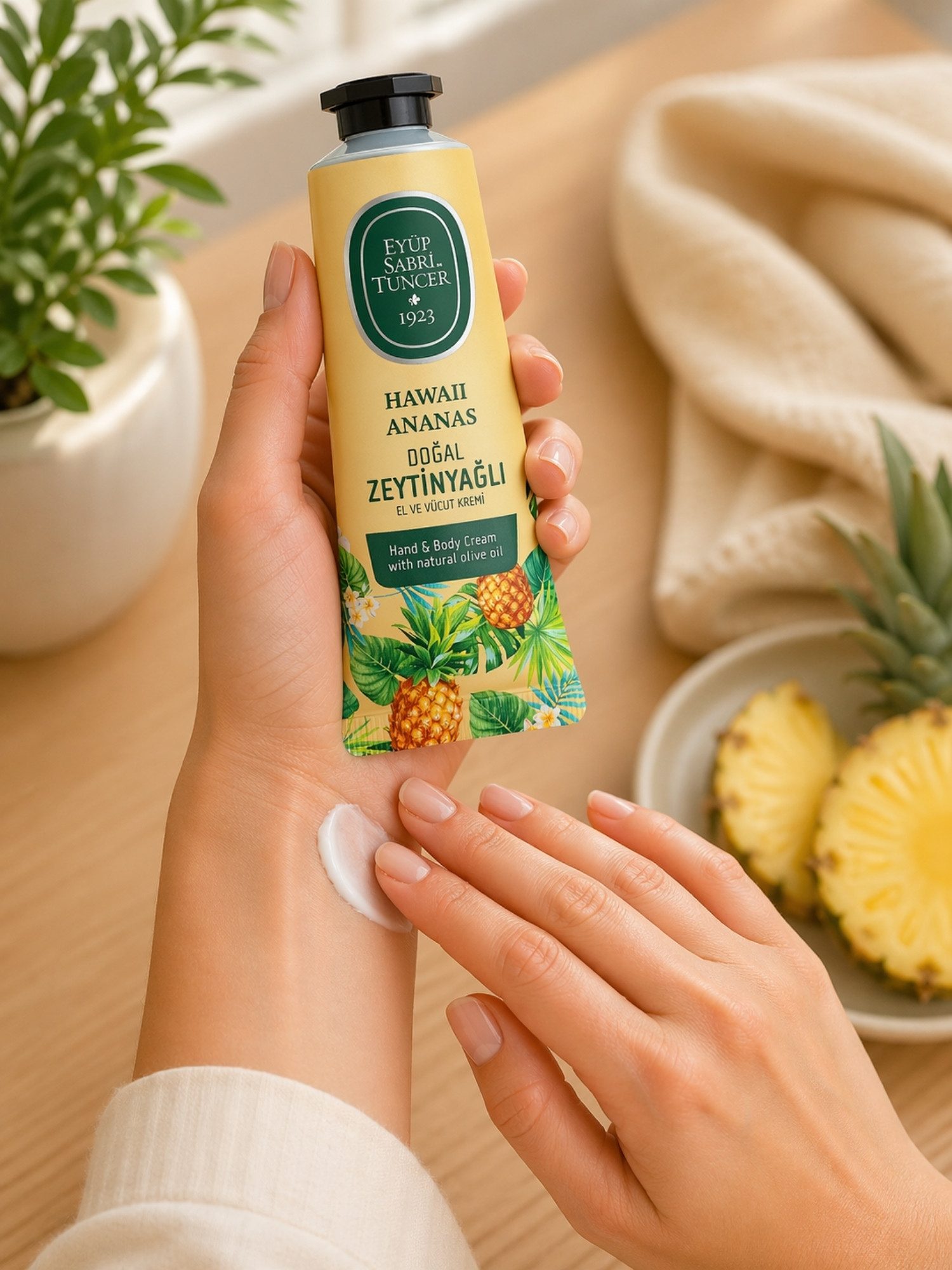 EYÜP SABRI TUNCER Handcreme Hand- & Körpercreme mit Olivenöl 50 ml verschiedene Düfte, Vegan, Vegan, mit Olivenöl, verschiedene Duftvarianten