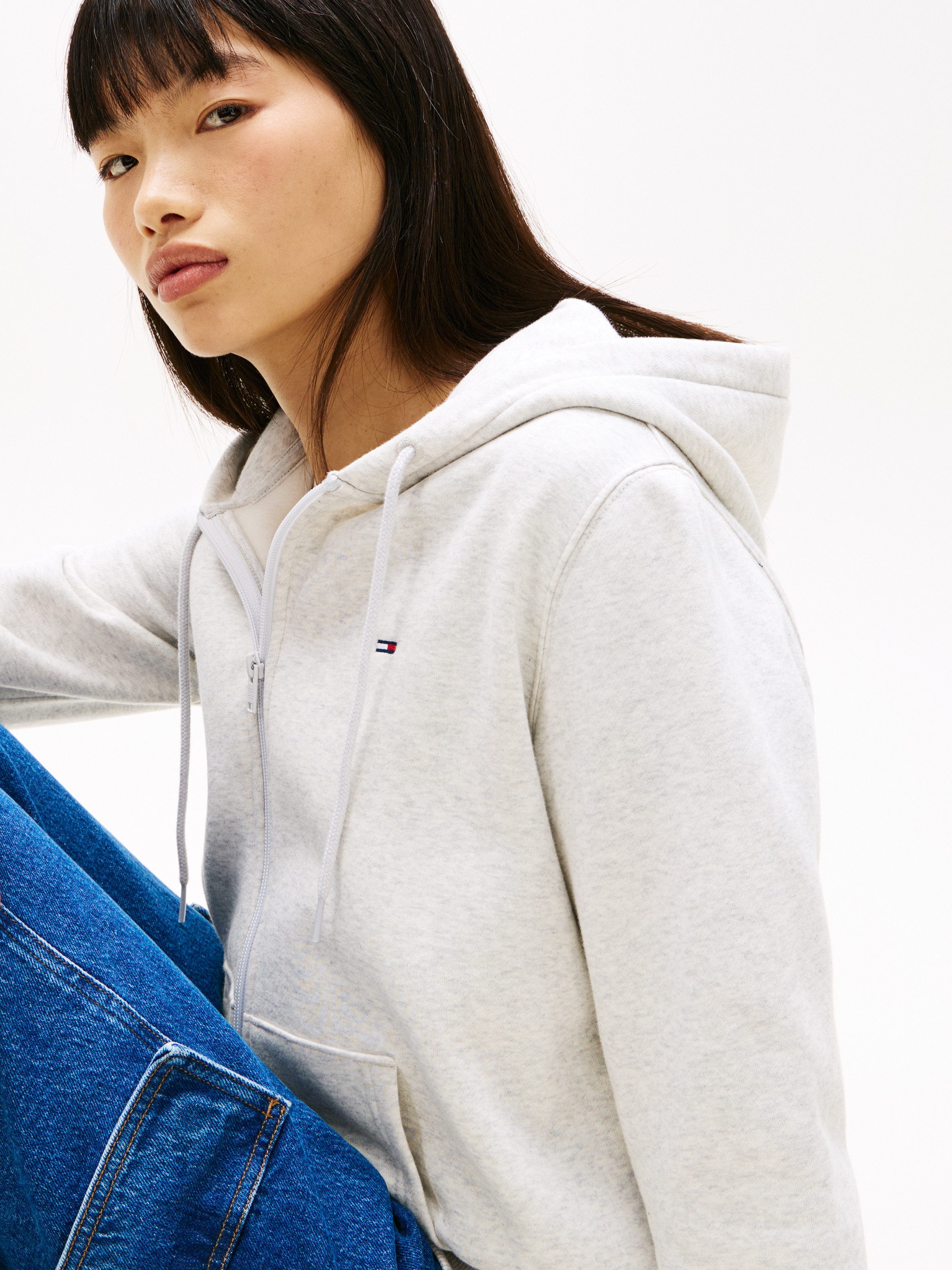 Tommy Jeans Sweatjacke TJW REG S FLAG ZIP THRU mit Logostickerei