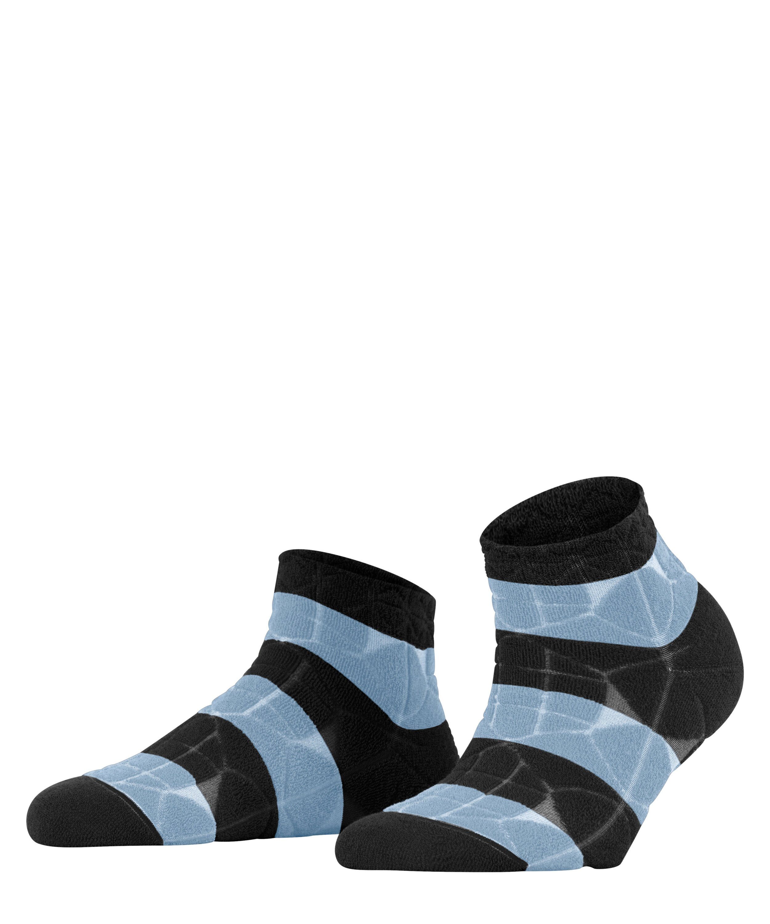 Hyper (1-Paar) Sneakersocken Pop black (3000) FALKE hautschmeichelndem aus Plüsch