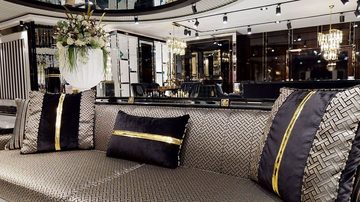 Casa Padrino Sofa Luxus Art Deco Sofa Gold / Cremefarben / Schwarz / Gold - Art Deco Wohnzimmer & Hotel Möbel - Luxus Kollektion