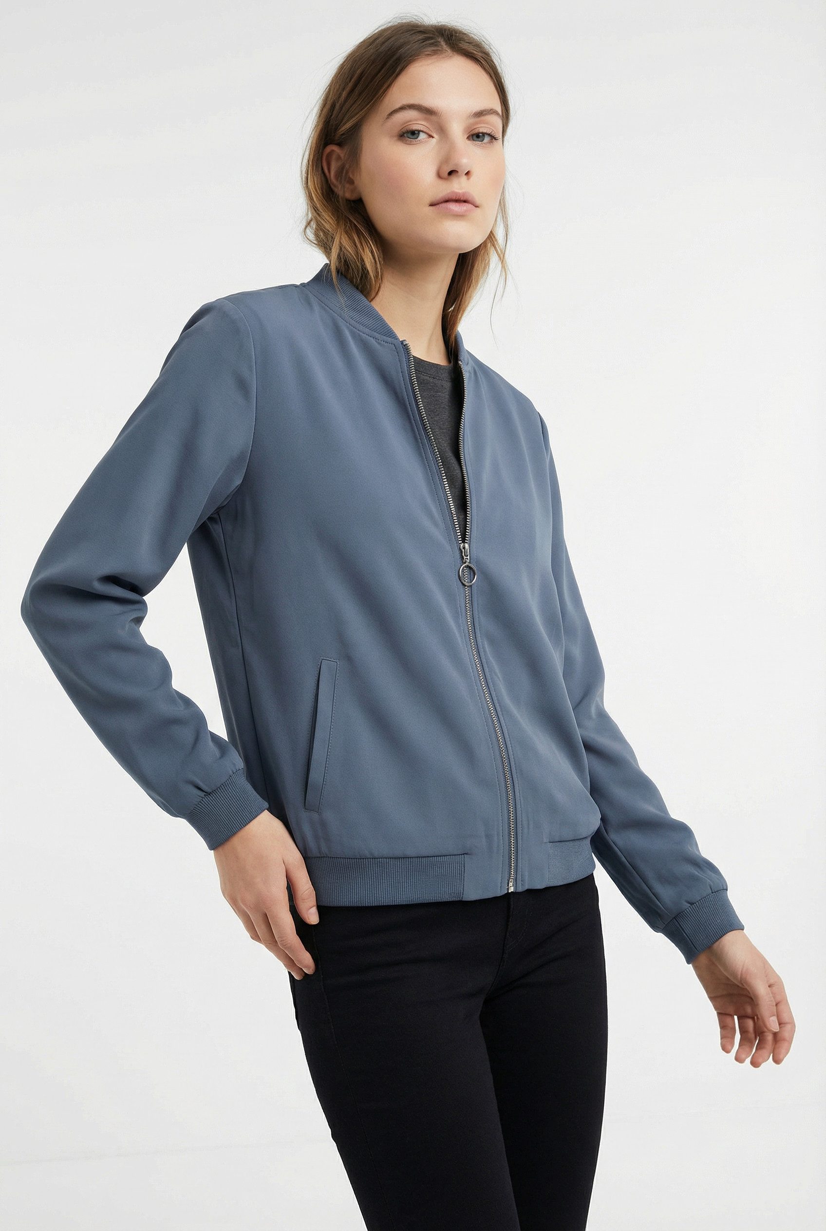Vero Moda Kurzjacke VMCONNY, leichte Jacke für den Übergang seitliche Eingrifftaschen, Rippbündchen