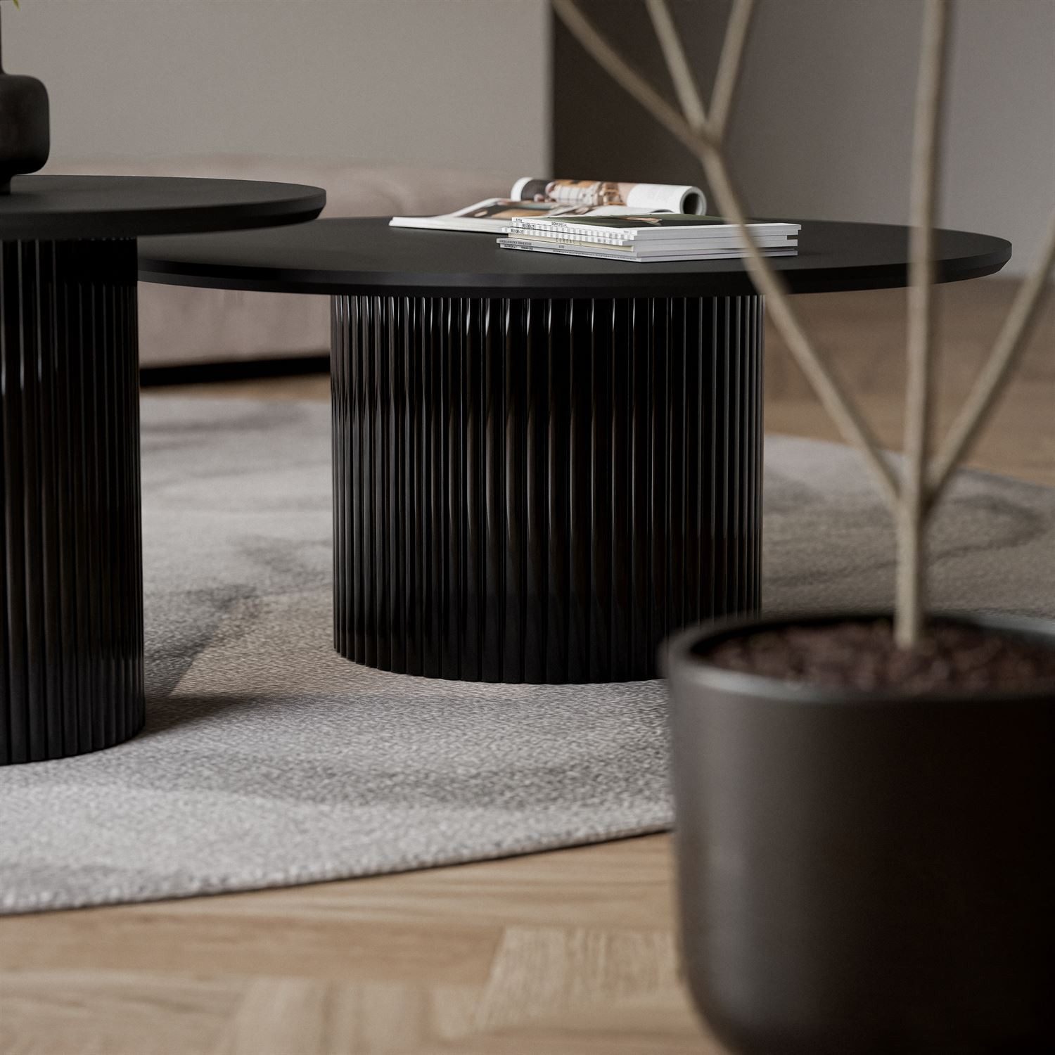 yourhouse24 Couchtisch -Set ORI 2-in-1 (Rund) – Riffel-Optik & Lamellen-Design (2er Set), Ø 80 cm & Ø 60 cm (Höhe: 36/42 cm) – platzsparend ineinanderschiebbar – Bild 4 von 5