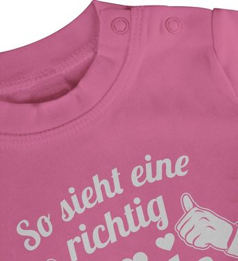 Shirtracer T-Shirt So sieht eine richtig coole kleine Schwester aus Geschwister Bruder und Schwester