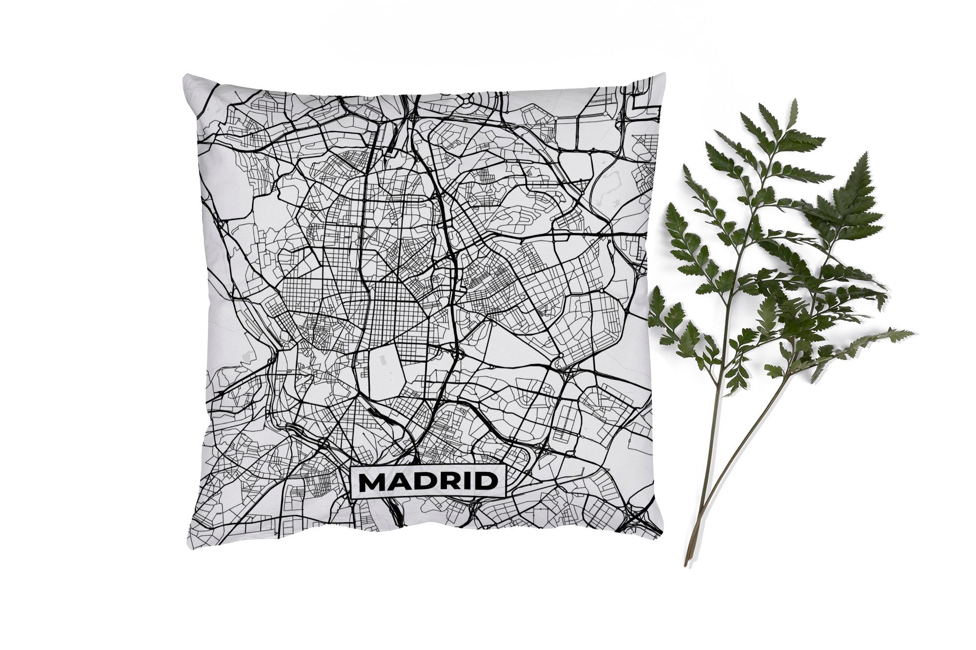 MuchoWow Dekokissen Madrid - Schwarz und weiß - Stadtplan - Karte, Zierkissen mit Füllung für Wohzimmer, Schlafzimmer, Deko, Sofakissen