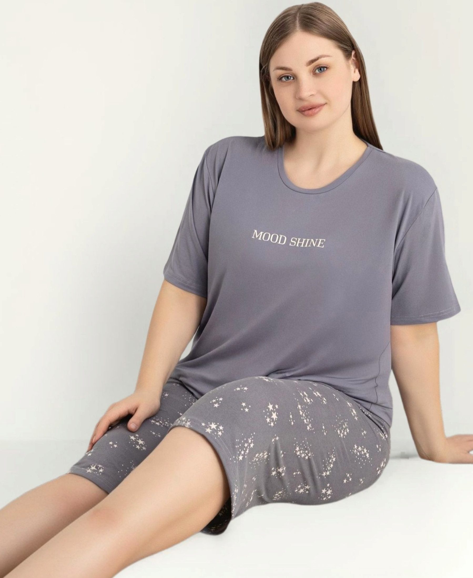 fashionshowcase Hausanzug Damen Schlafanzug große Größen – Pyjama Set mit Shorts & T-Shirt (2 tlg., 2-teiliges Set) lockerer Schnitt, modischer Frontprint & gemusterte Shorts