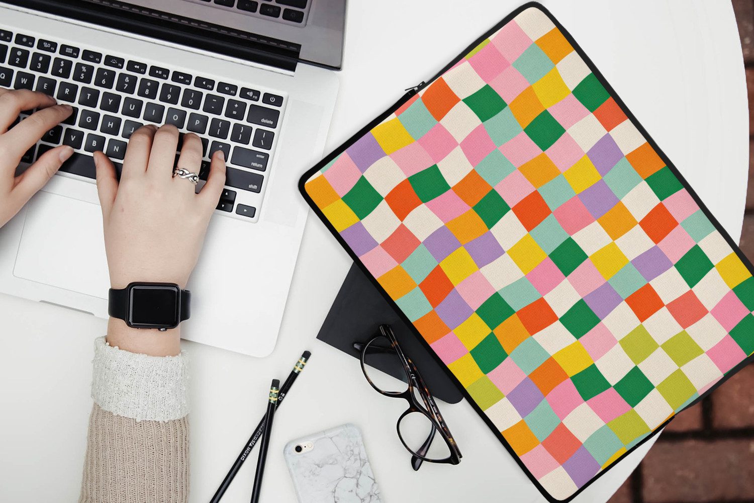 MuchoWow Laptop-Hülle Quadrate - Bunt - Gewellt 13.3 Zoll, Laptopsleeve, weiches Innenfutter zum Schutz Kratzern, Laptoptasche